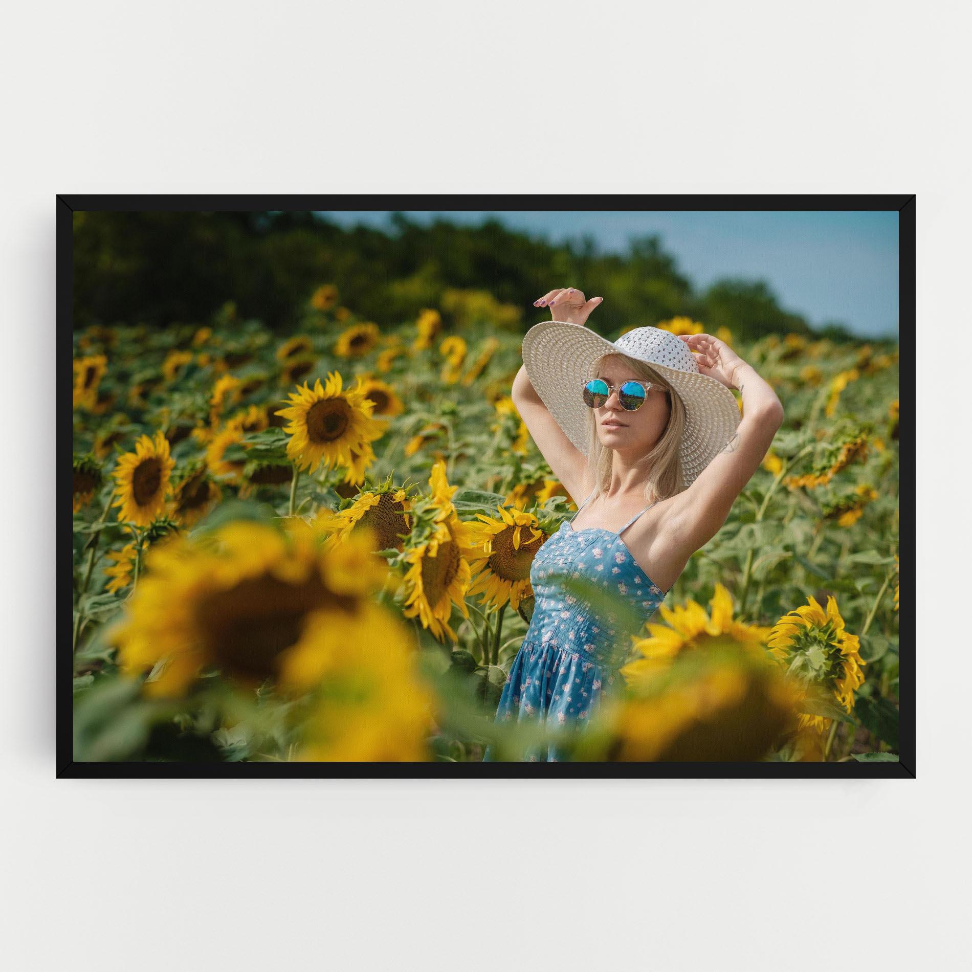 Leinwandbild Model Posing mockup 0