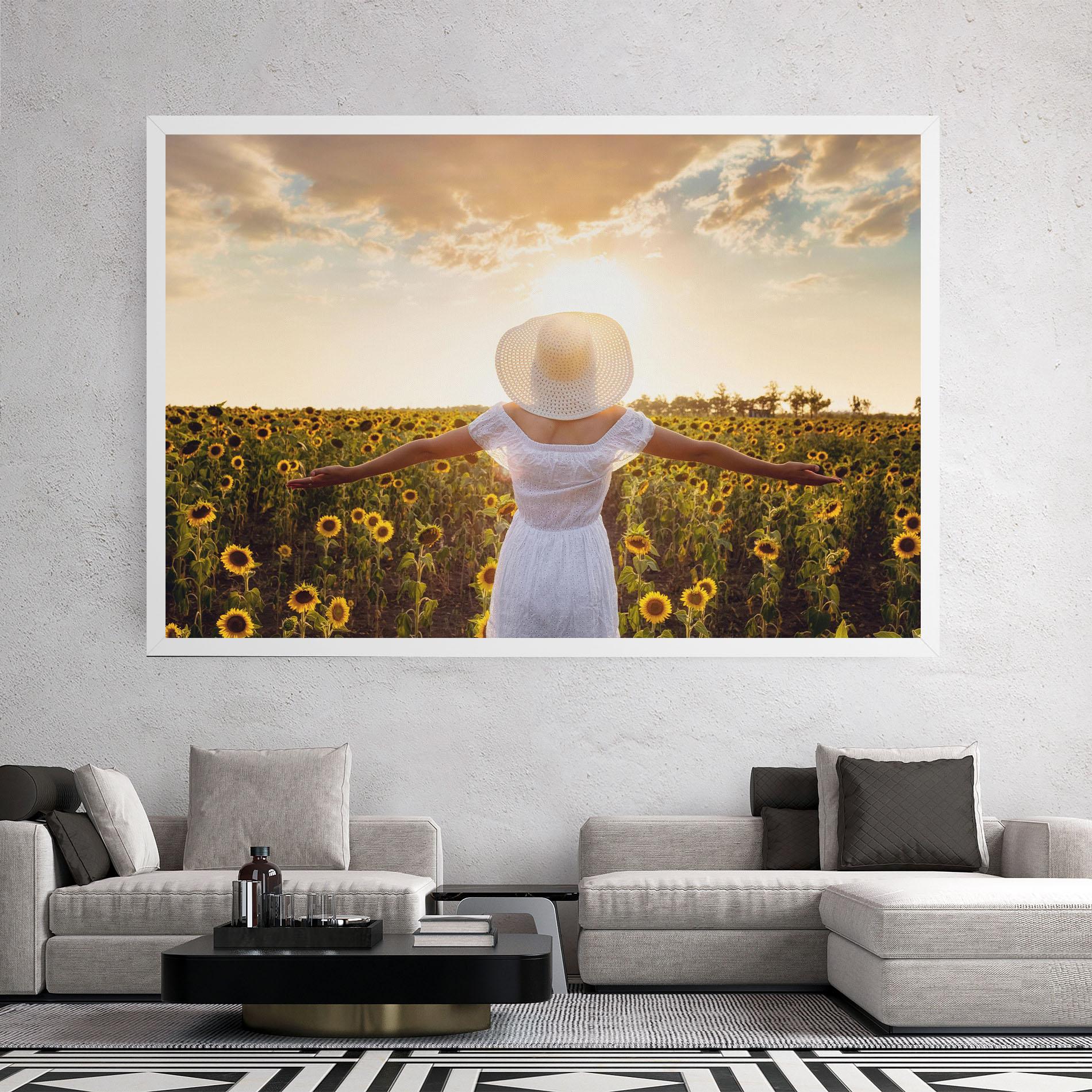 Leinwandbild Girl In Nature mockup 2