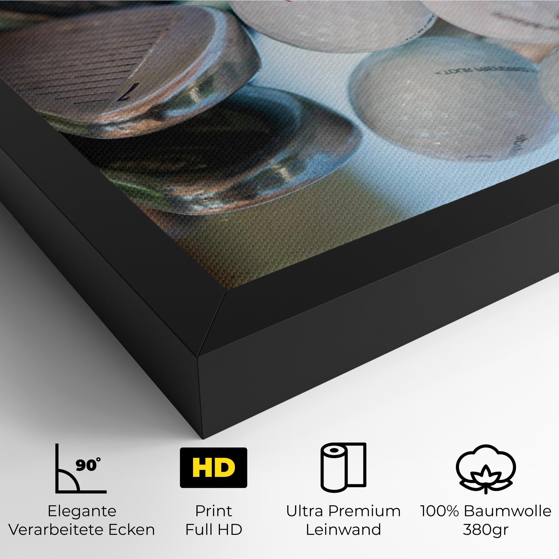 Leinwandbild Golf Balls Set mockup 4