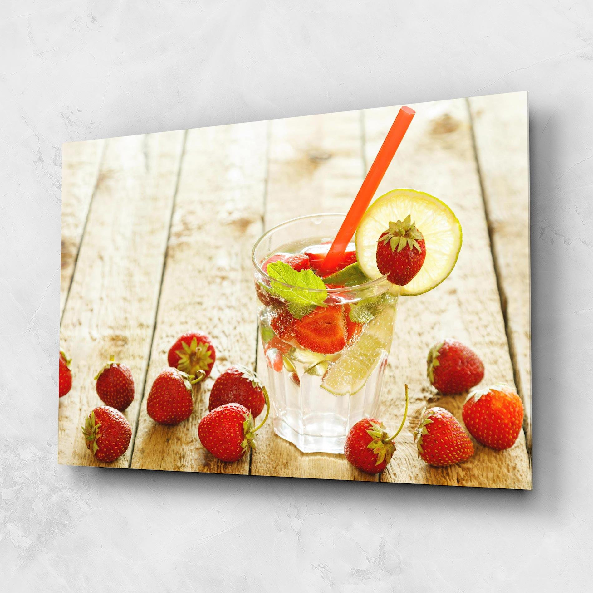 Glasbild Strawberry Lime Drink mockup 1