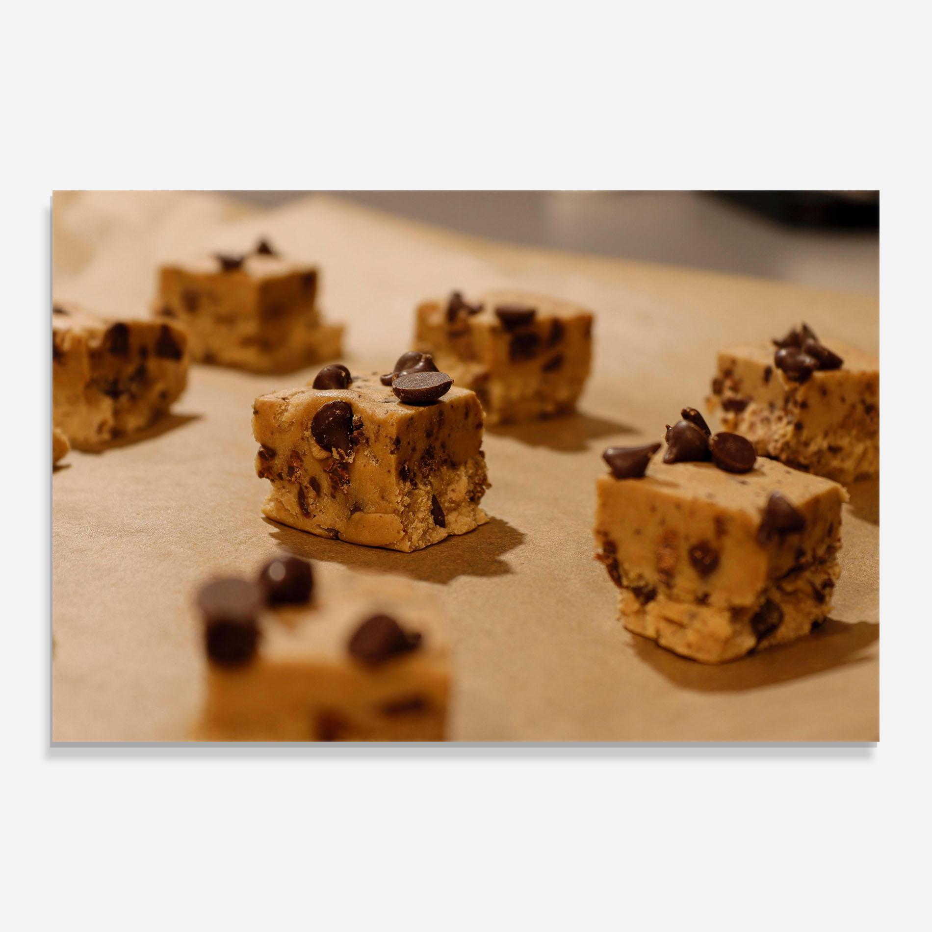 Glasbild Caramel Cake mockup 0