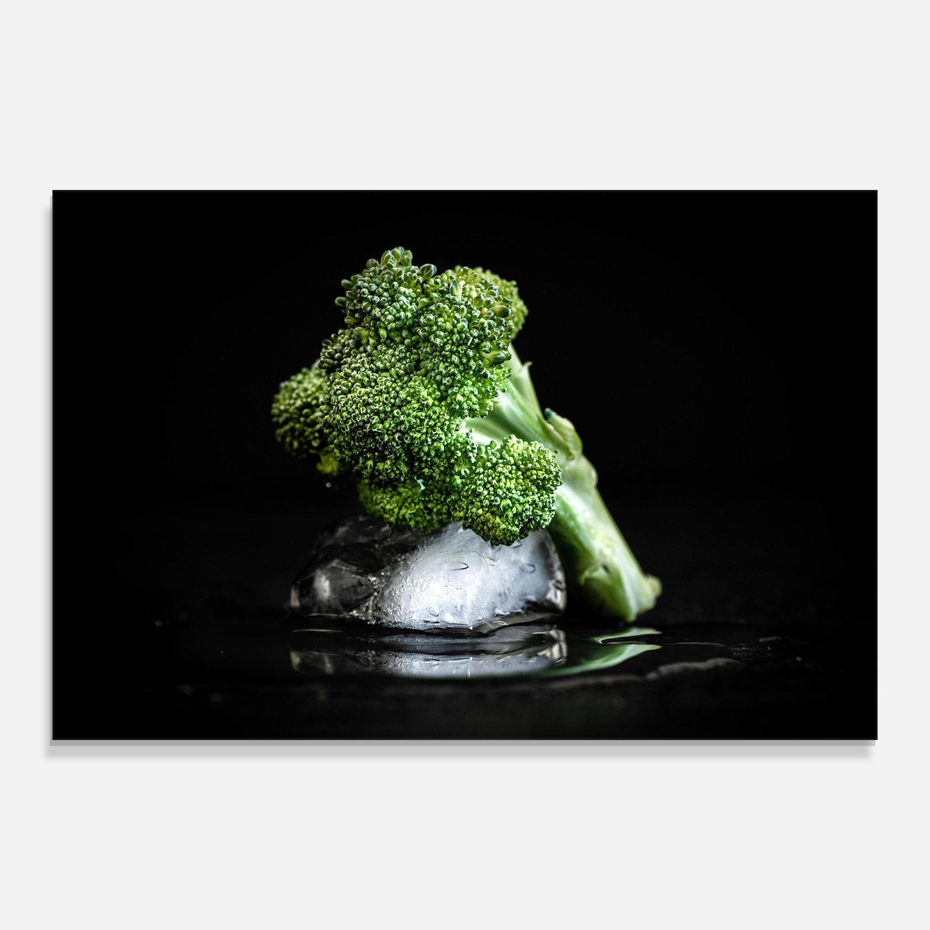 Glasbild Broccoli Water mockup 0