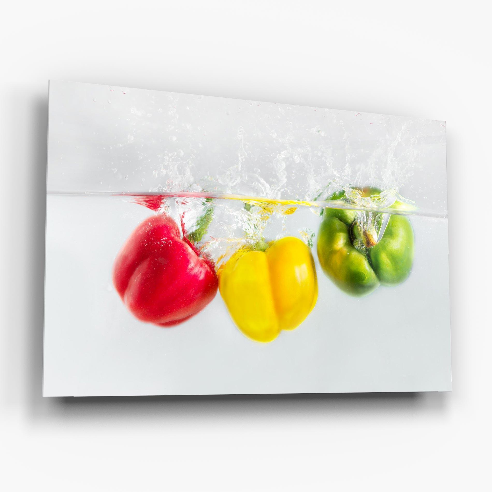Glasbild Bellpepper In Water mockup 6