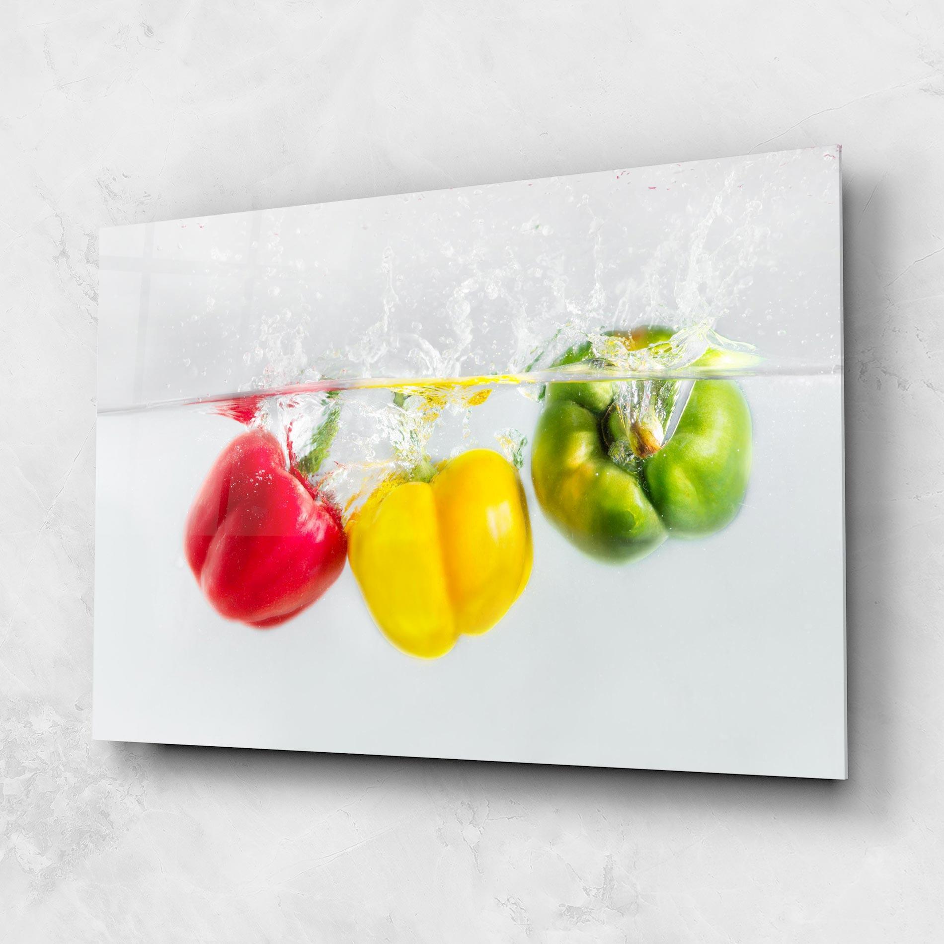 Glasbild Bellpepper In Water mockup 1