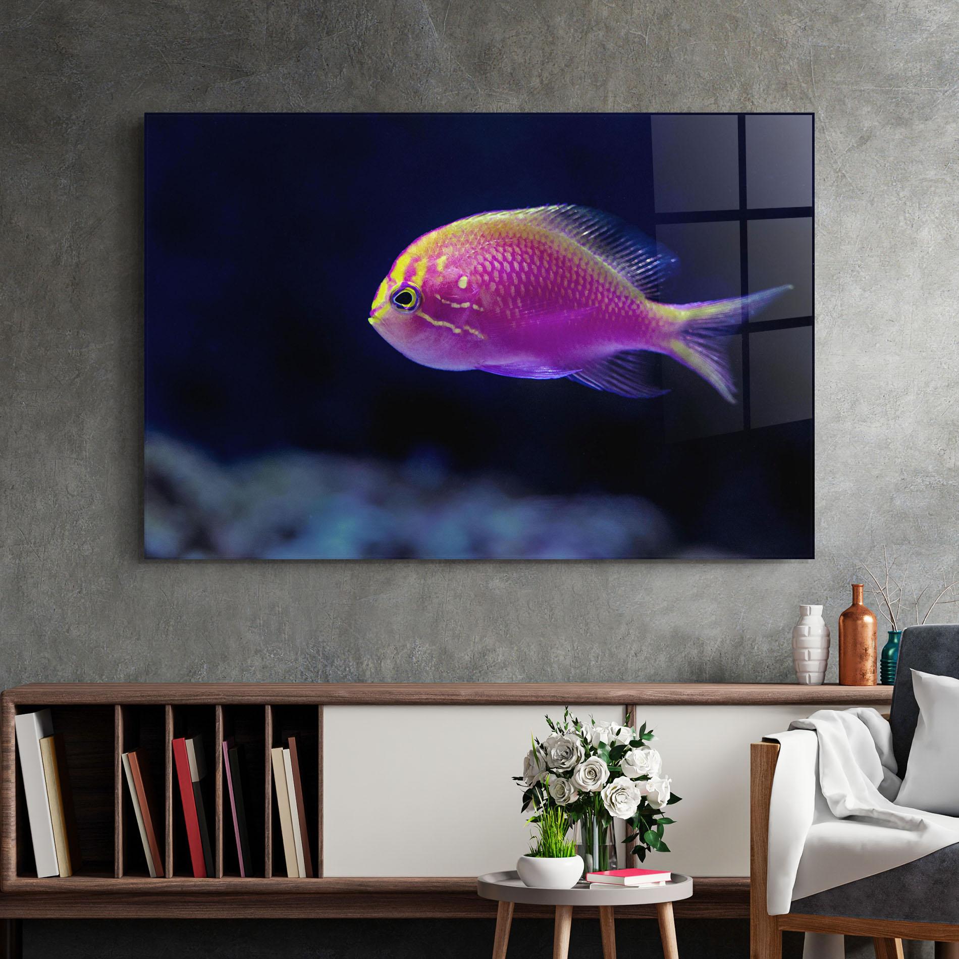 Glasbild Angry Pink Fish mockup 2
