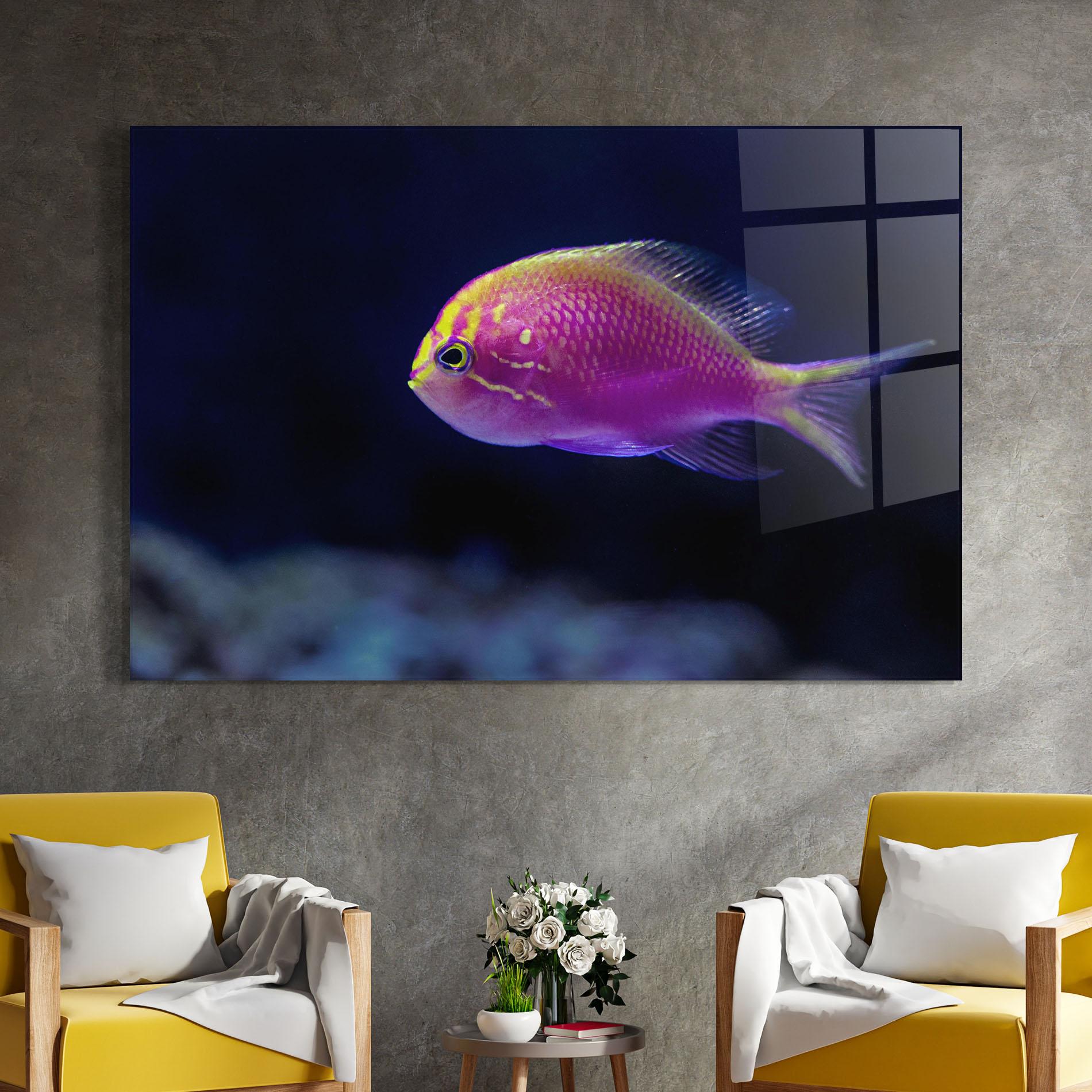 Glasbild Angry Pink Fish mockup 4