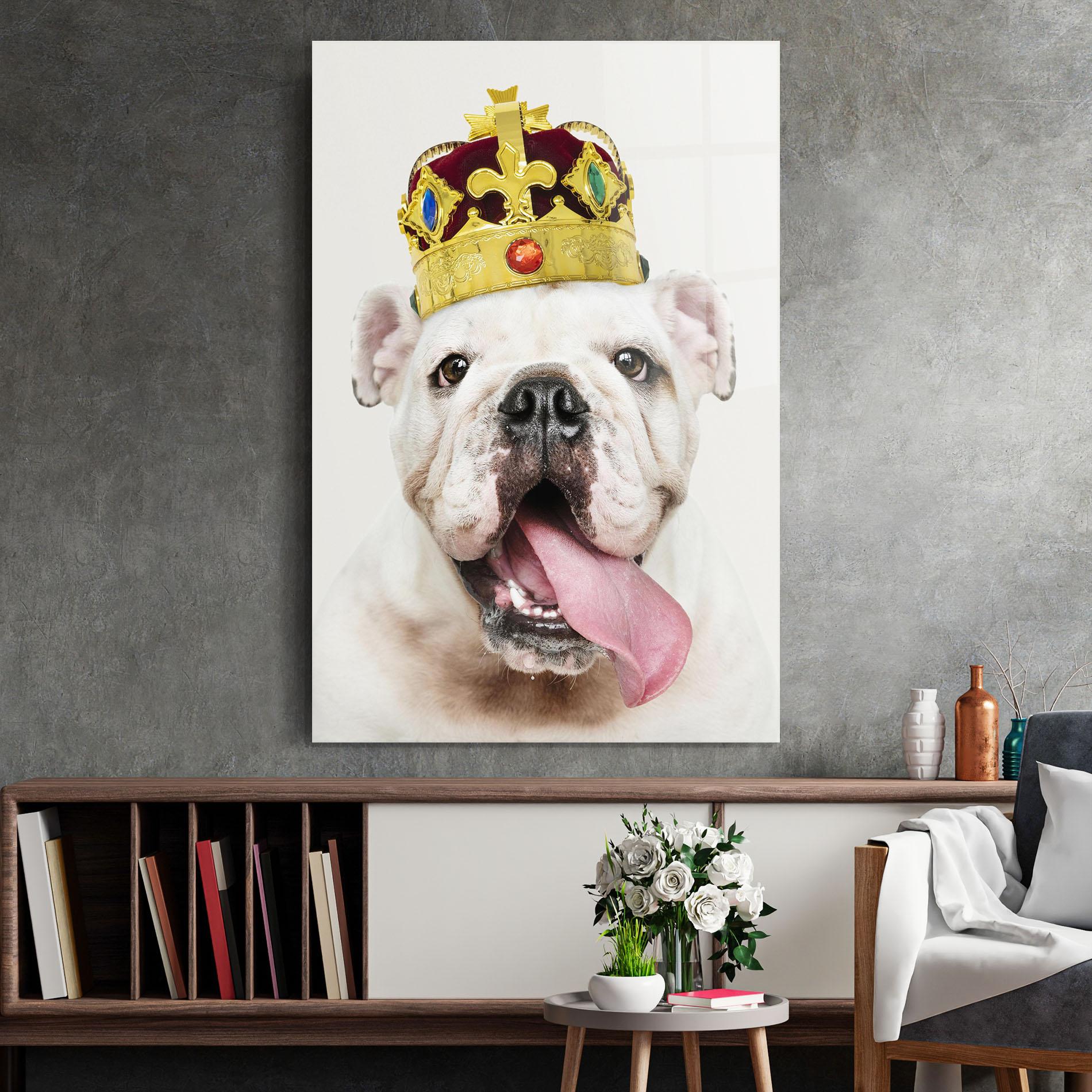 Glasbild Bulldog Wearing Crown mockup 2