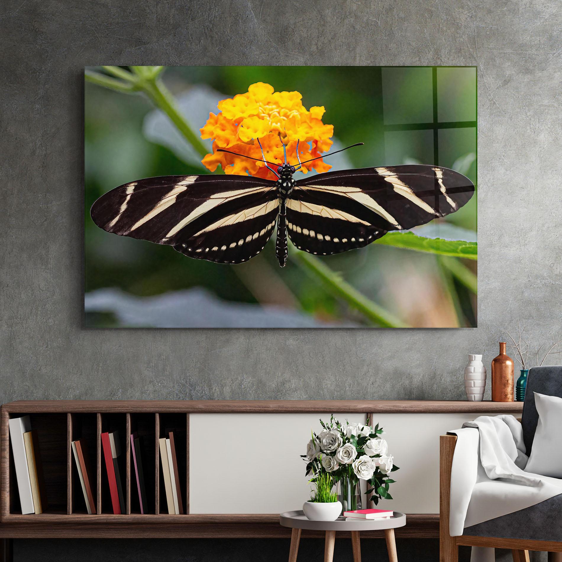 Glasbild Big Wings Butterfly mockup 2
