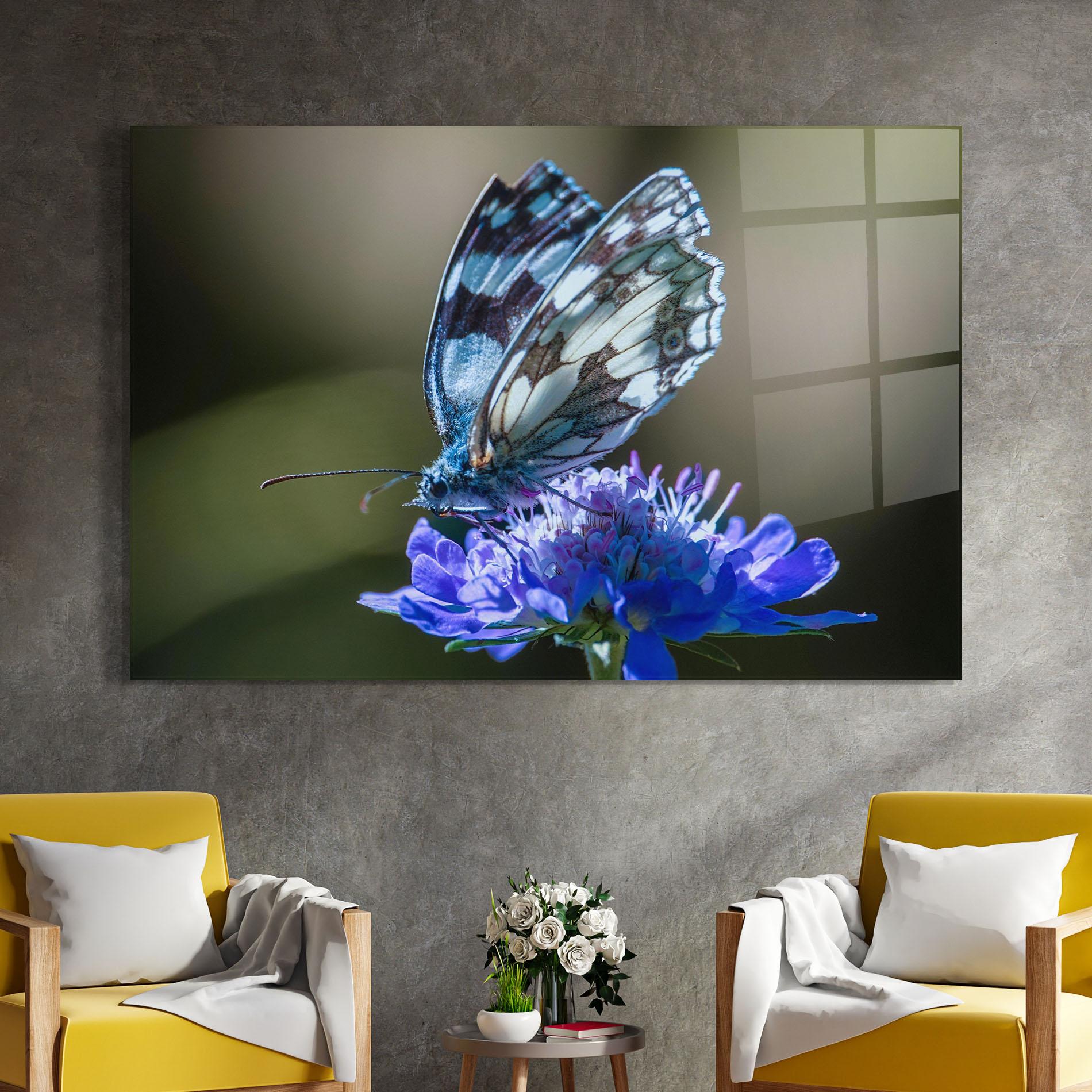 Glasbild Blue Butterfly In Nature mockup 4