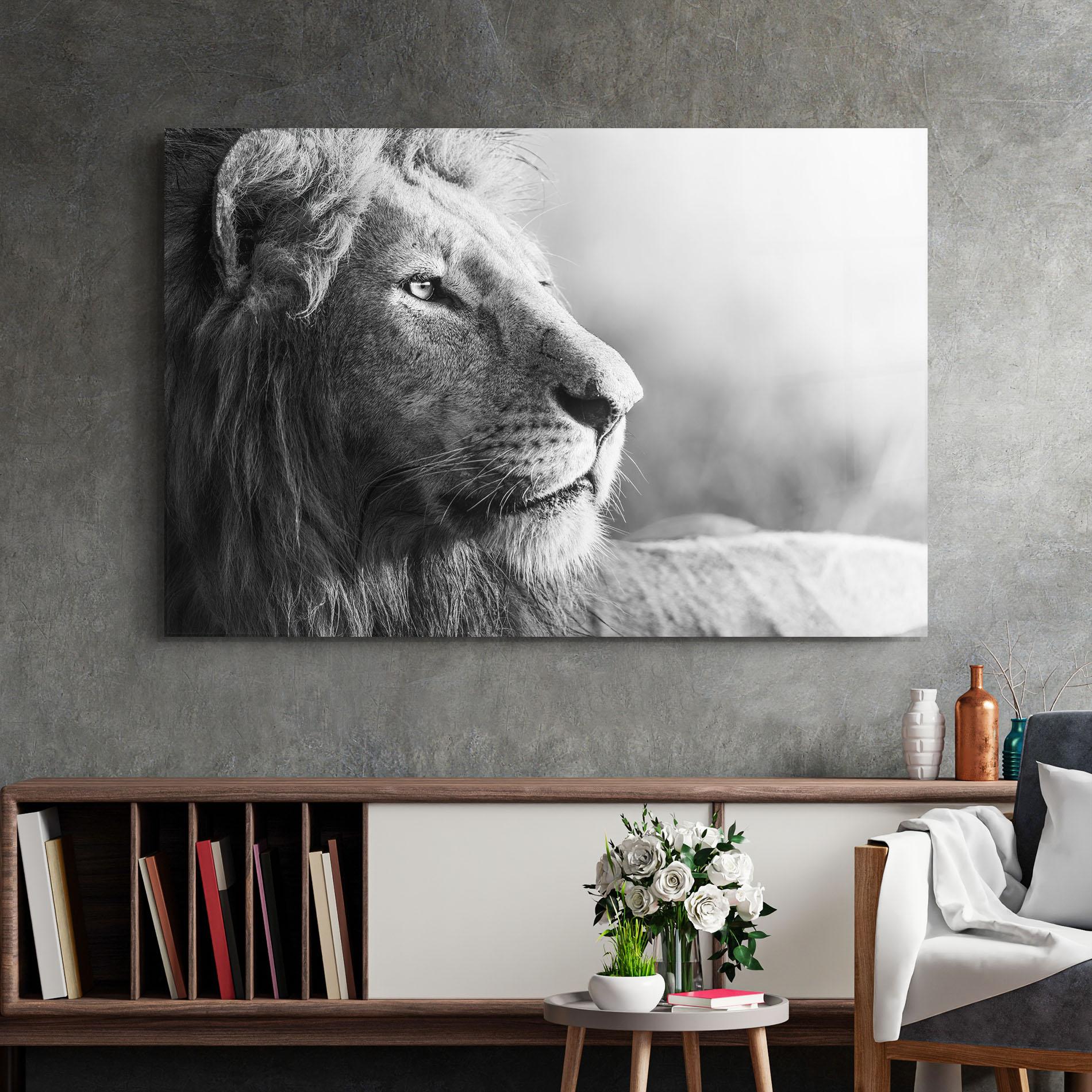 Glasbild Grey Lion Head mockup 2