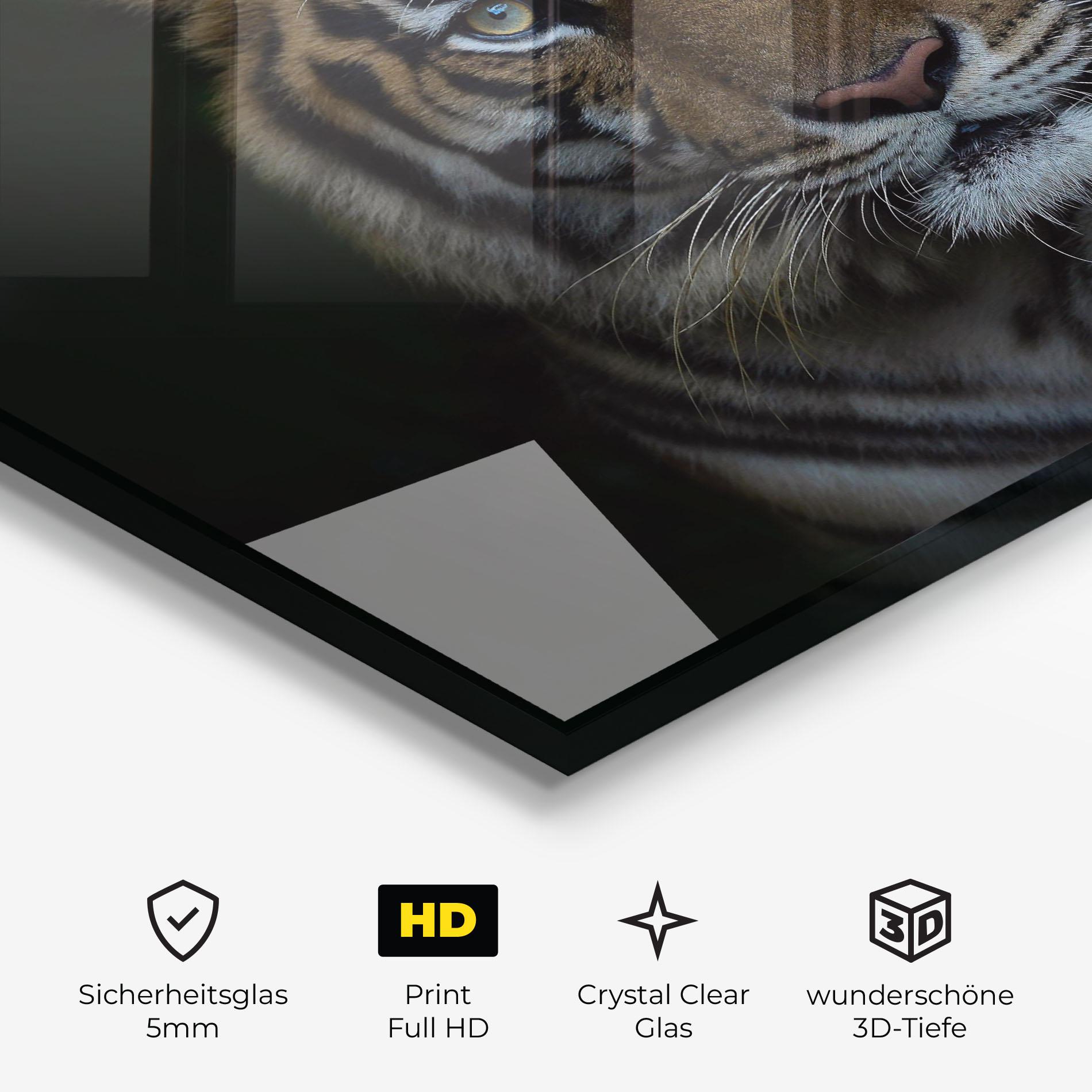 Glasbild Close Up Tiger mockup 3