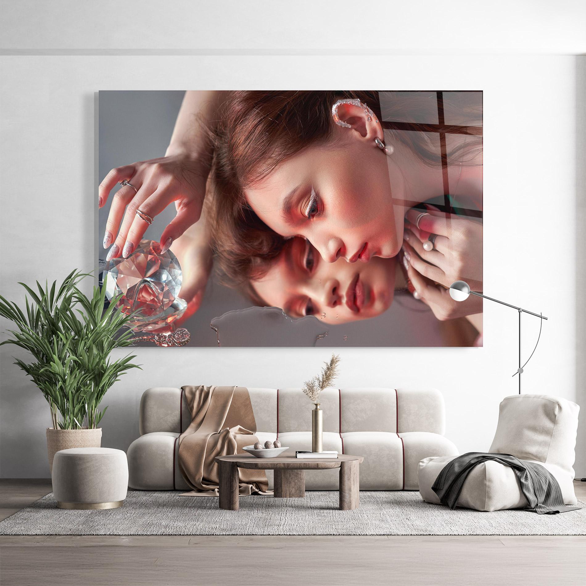 Glasbild Big Diamond Hand mockup 9