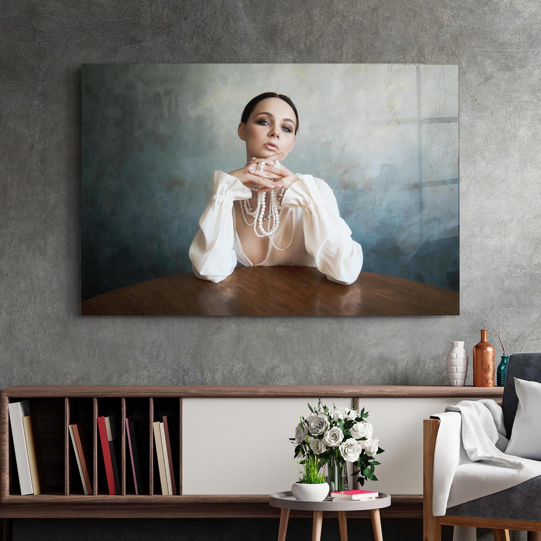 Glasbild Girl White Pearls mockup 2