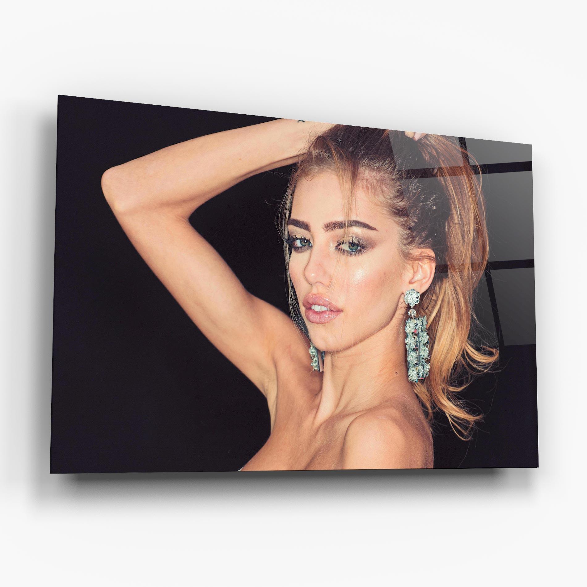 Glasbild Flower Earrings mockup 6