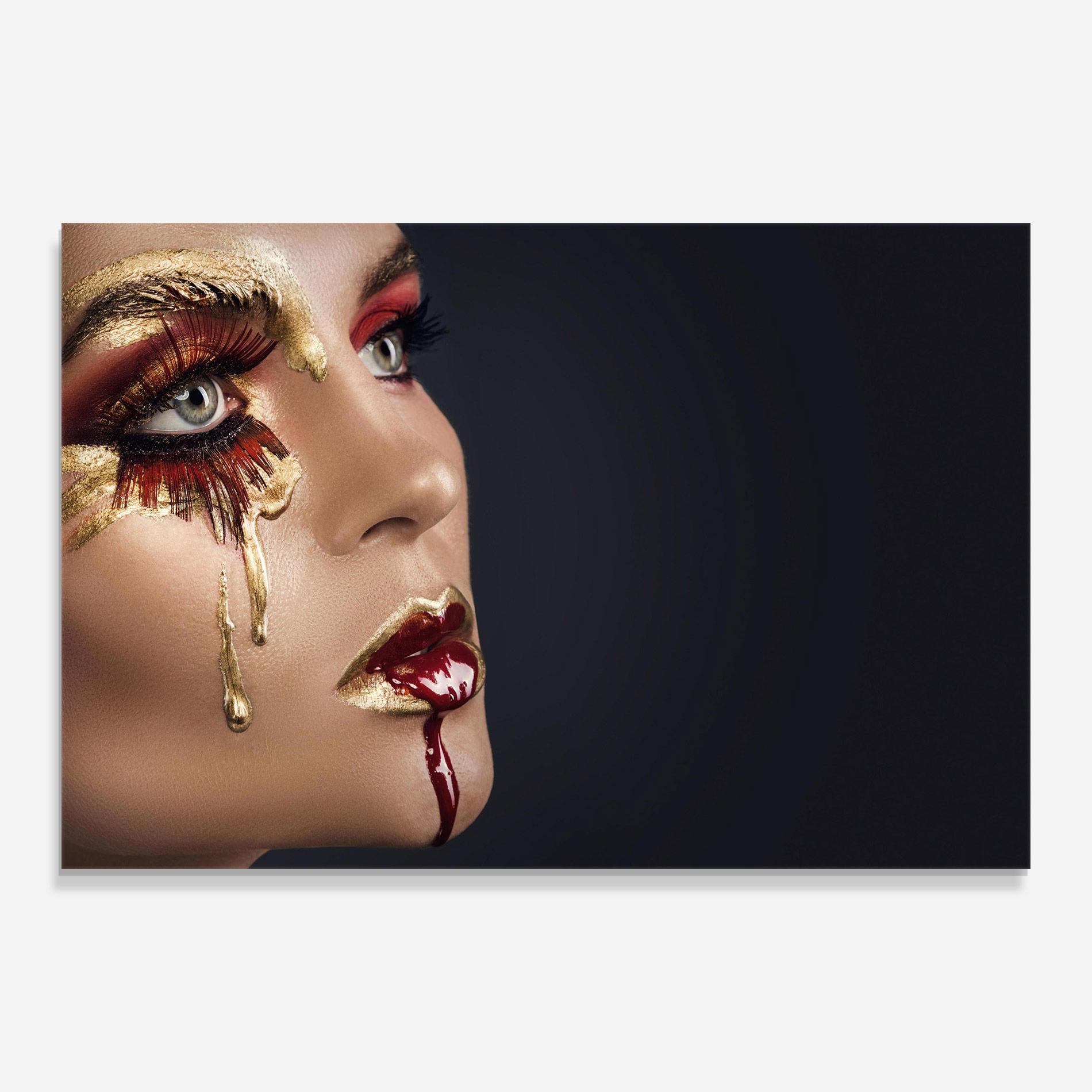 Glasbild Gold Bloody Lips Makeup mockup 0