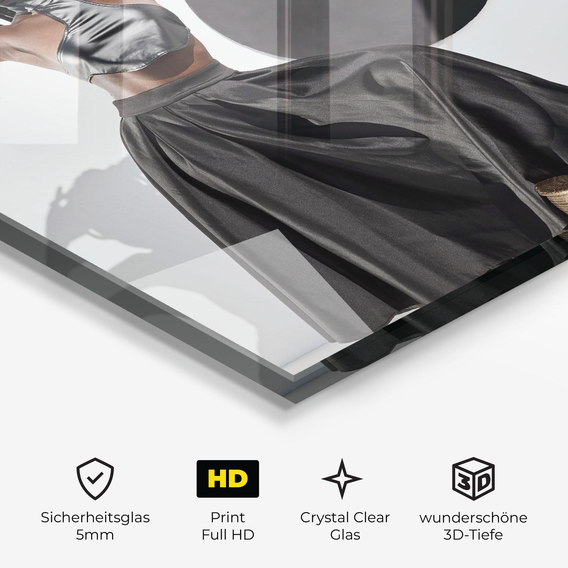 Glasbild Confidence Queen mockup 3