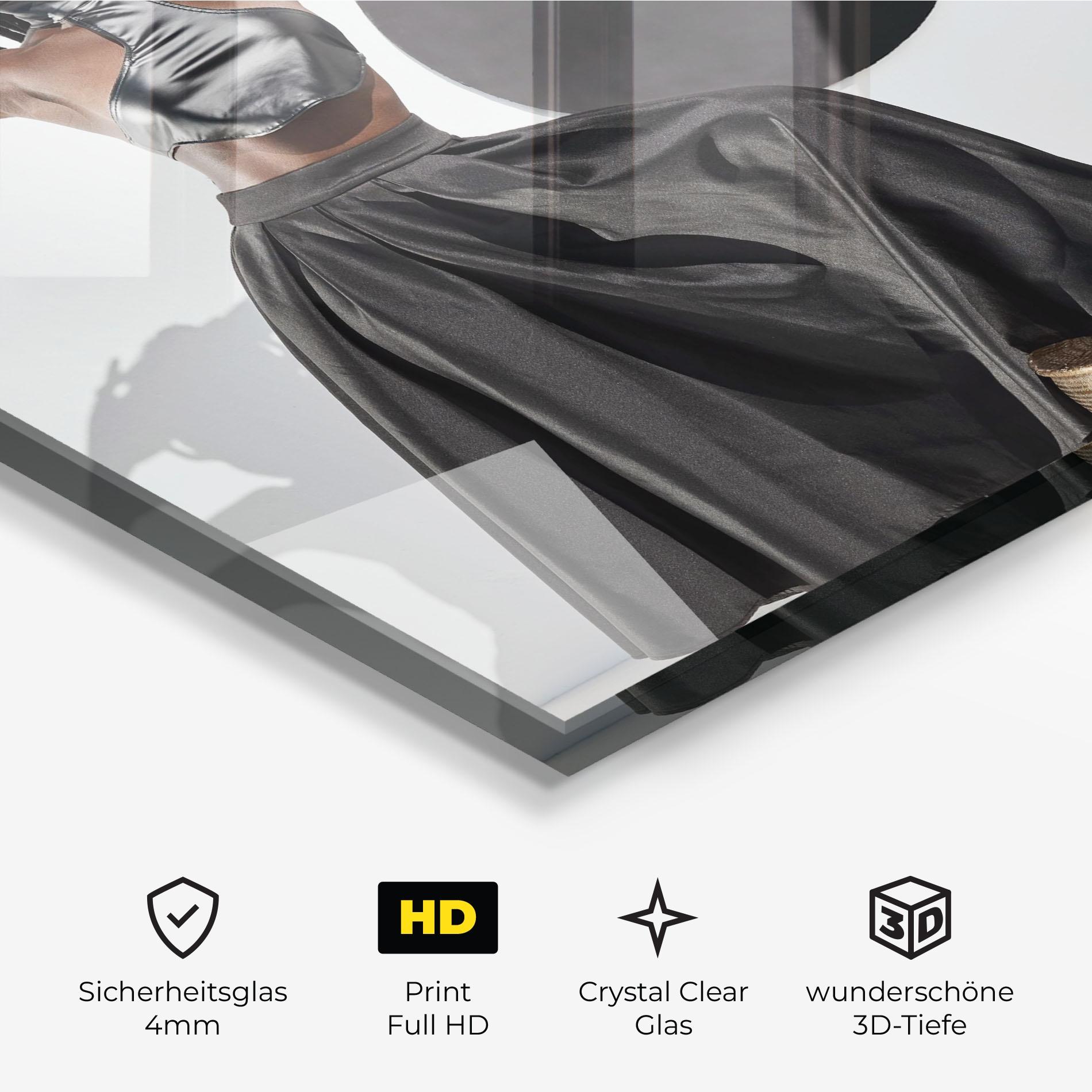 Glasbild Confidence Queen mockup 3