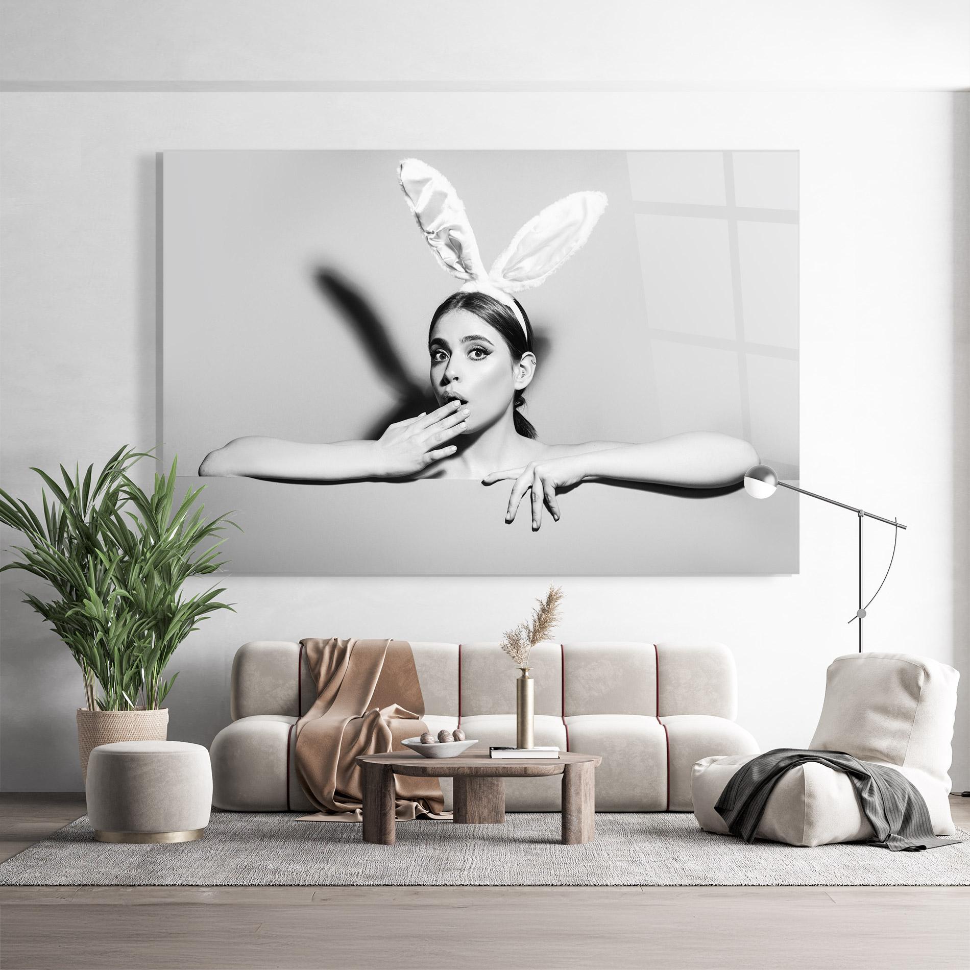 Glasbild Bunny Ears Peeking mockup 9