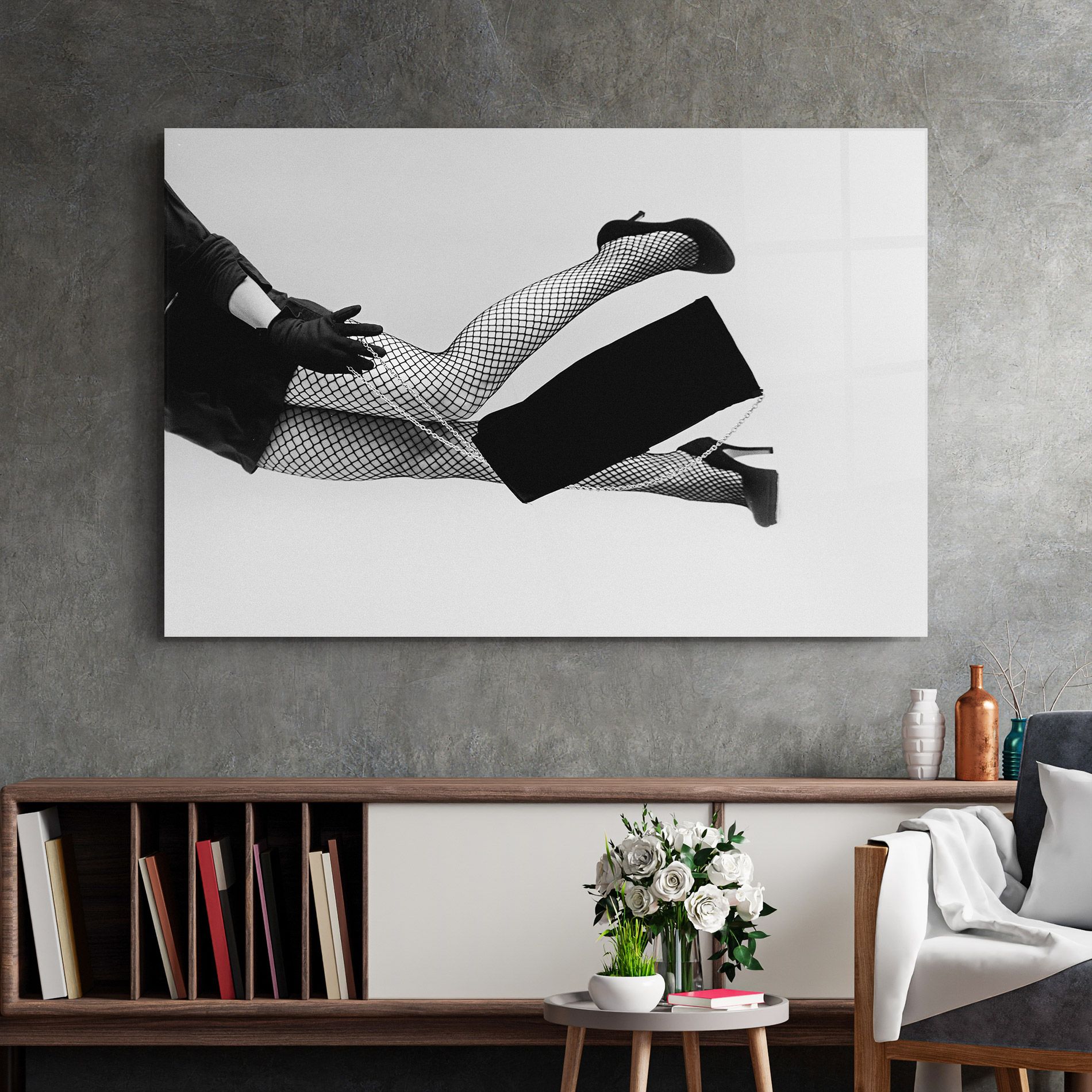 Black Outfit Woman mockup 2