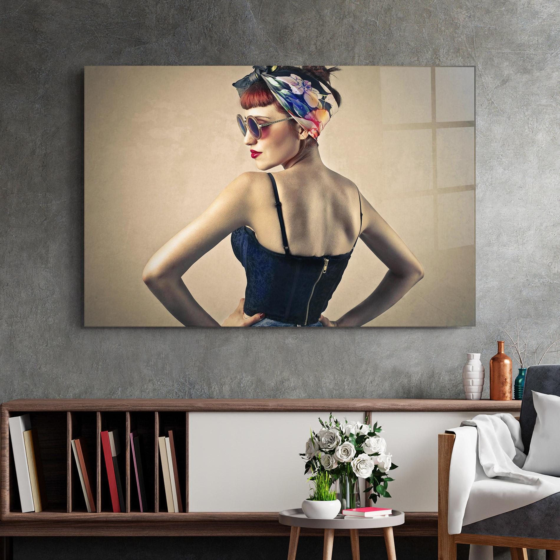 Glasbild Pin Up Girl mockup 2