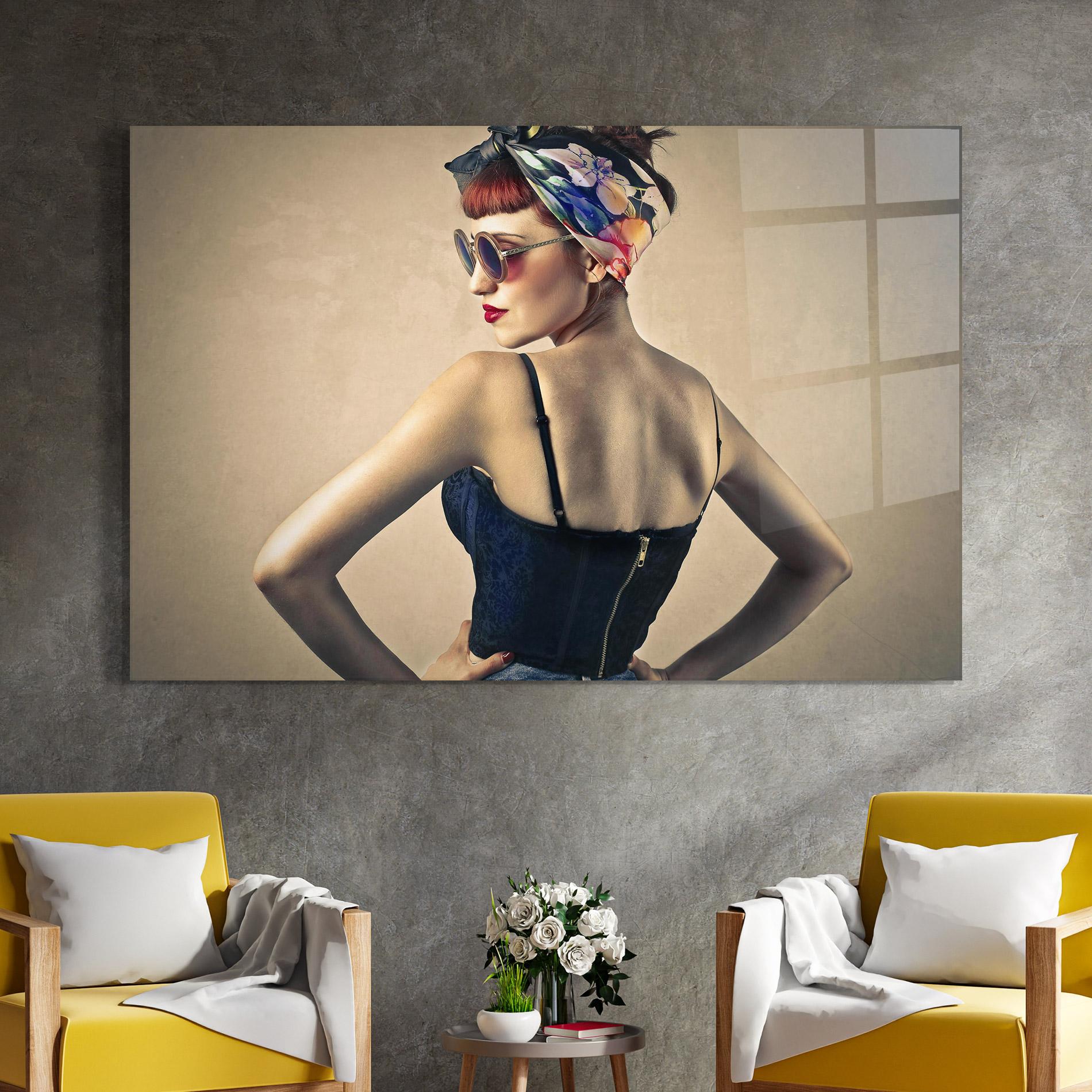 Glasbild Pin Up Girl mockup 4