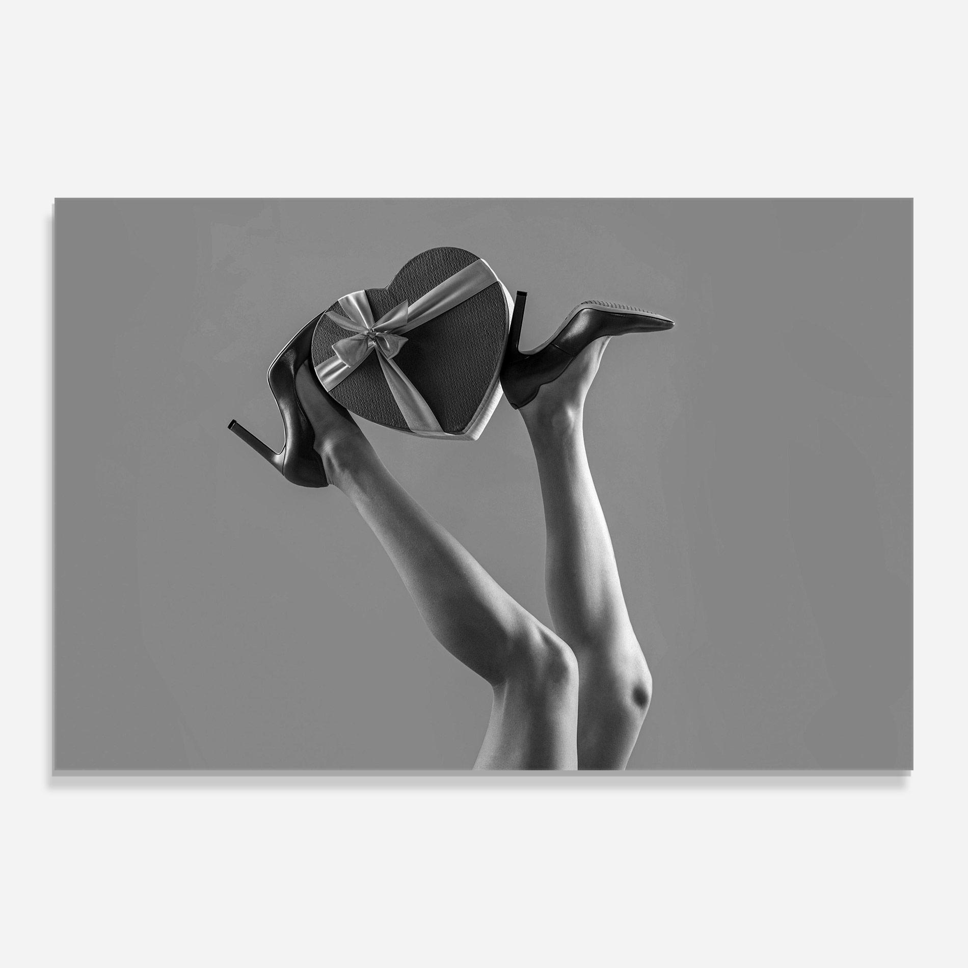 Glasbild Heart Shaped Gift mockup 0