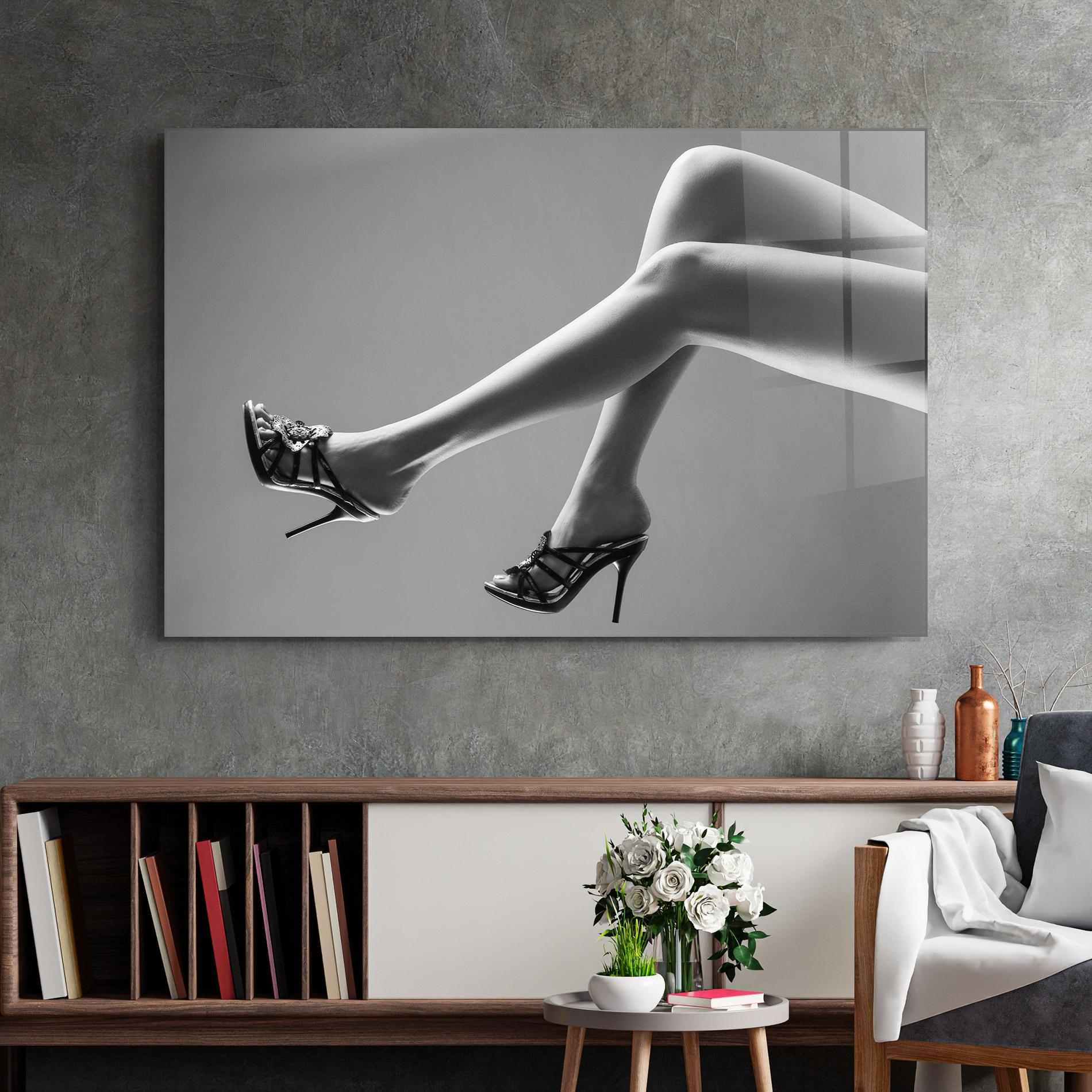 Glasbild Black Shoes On Grey mockup 2