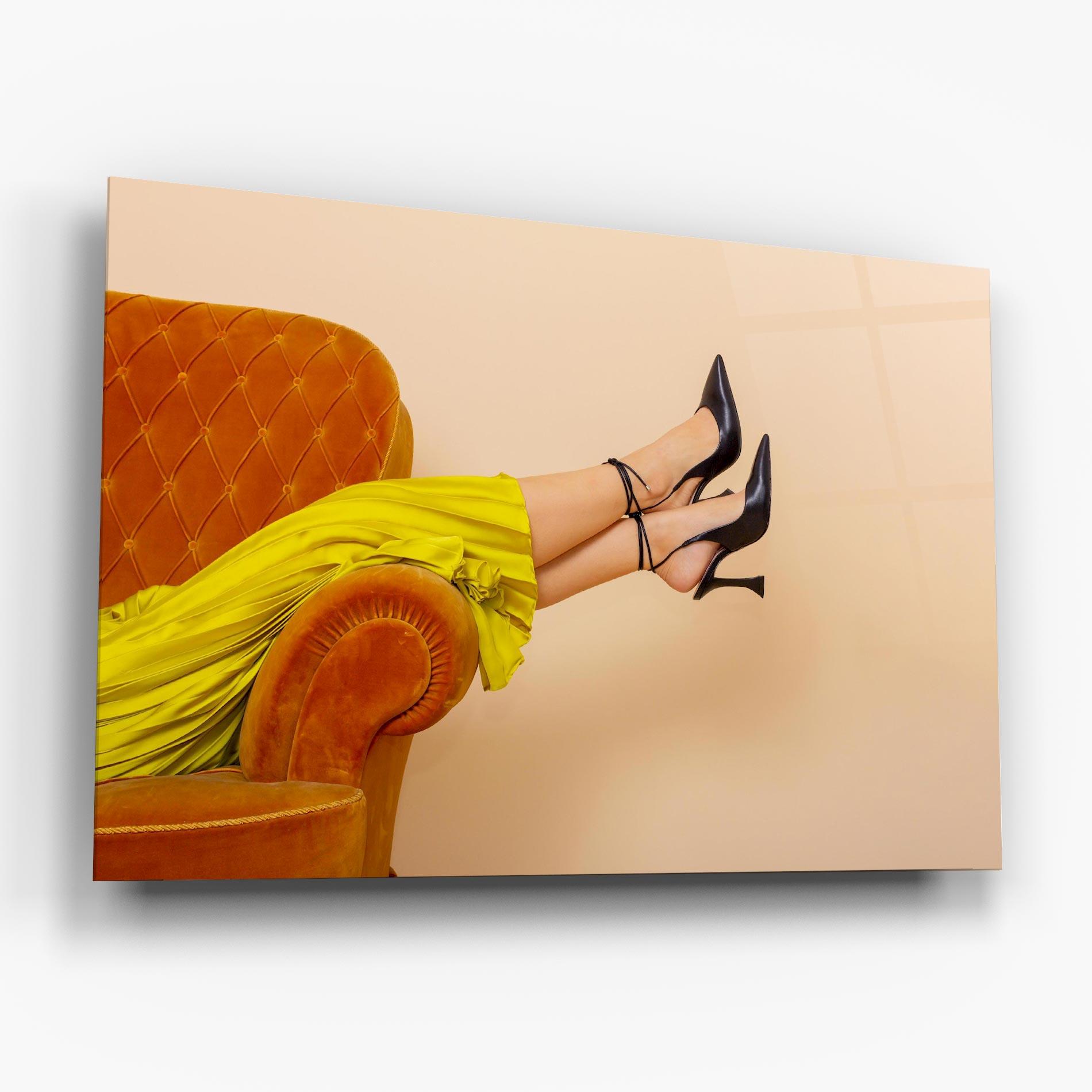 Glasbild Black Heals On Cream mockup 6