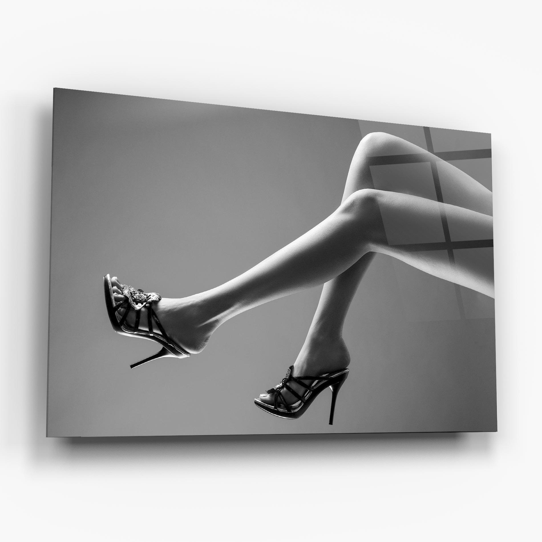 Glasbild Black Shoes On Grey mockup 6