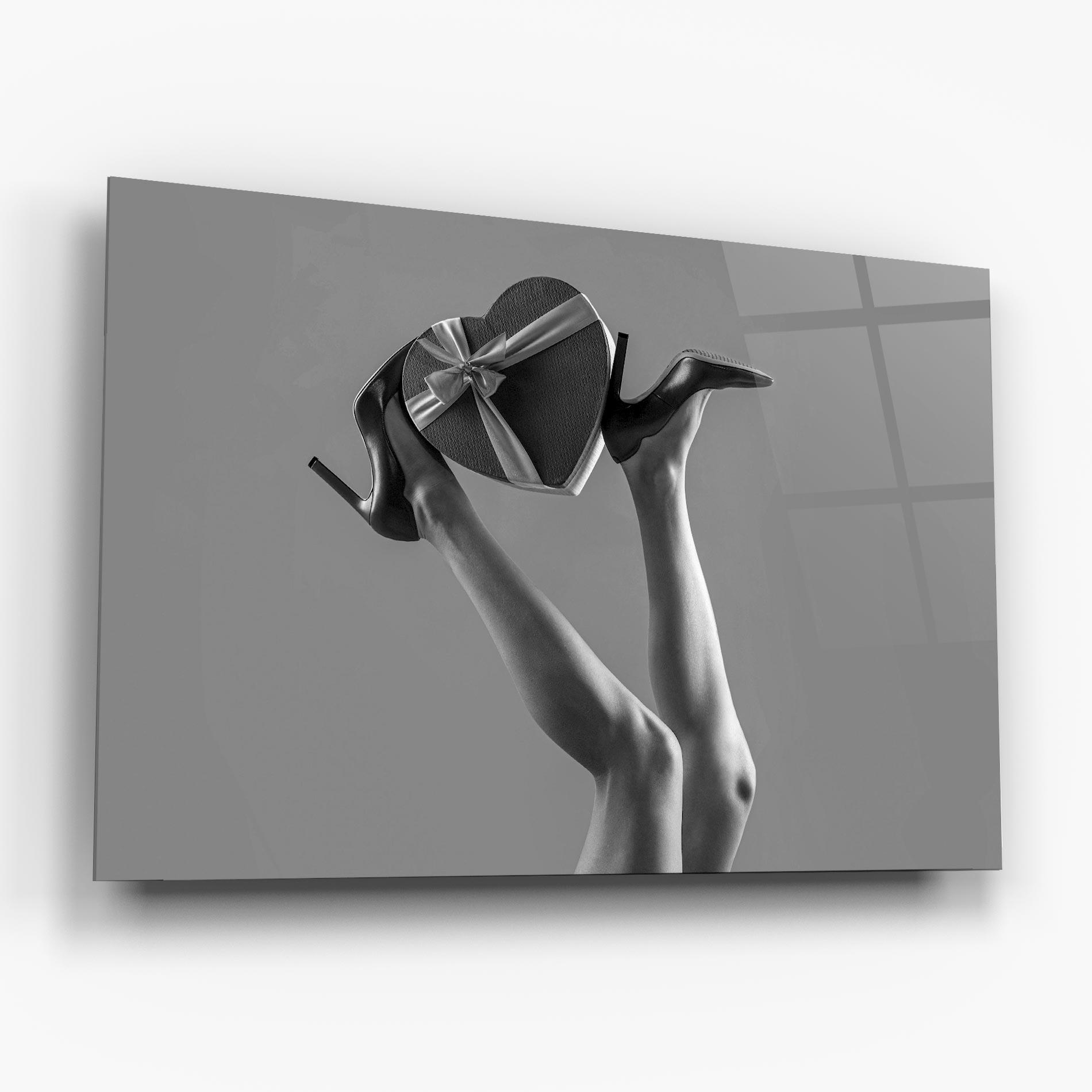 Glasbild Heart Shaped Gift mockup 6