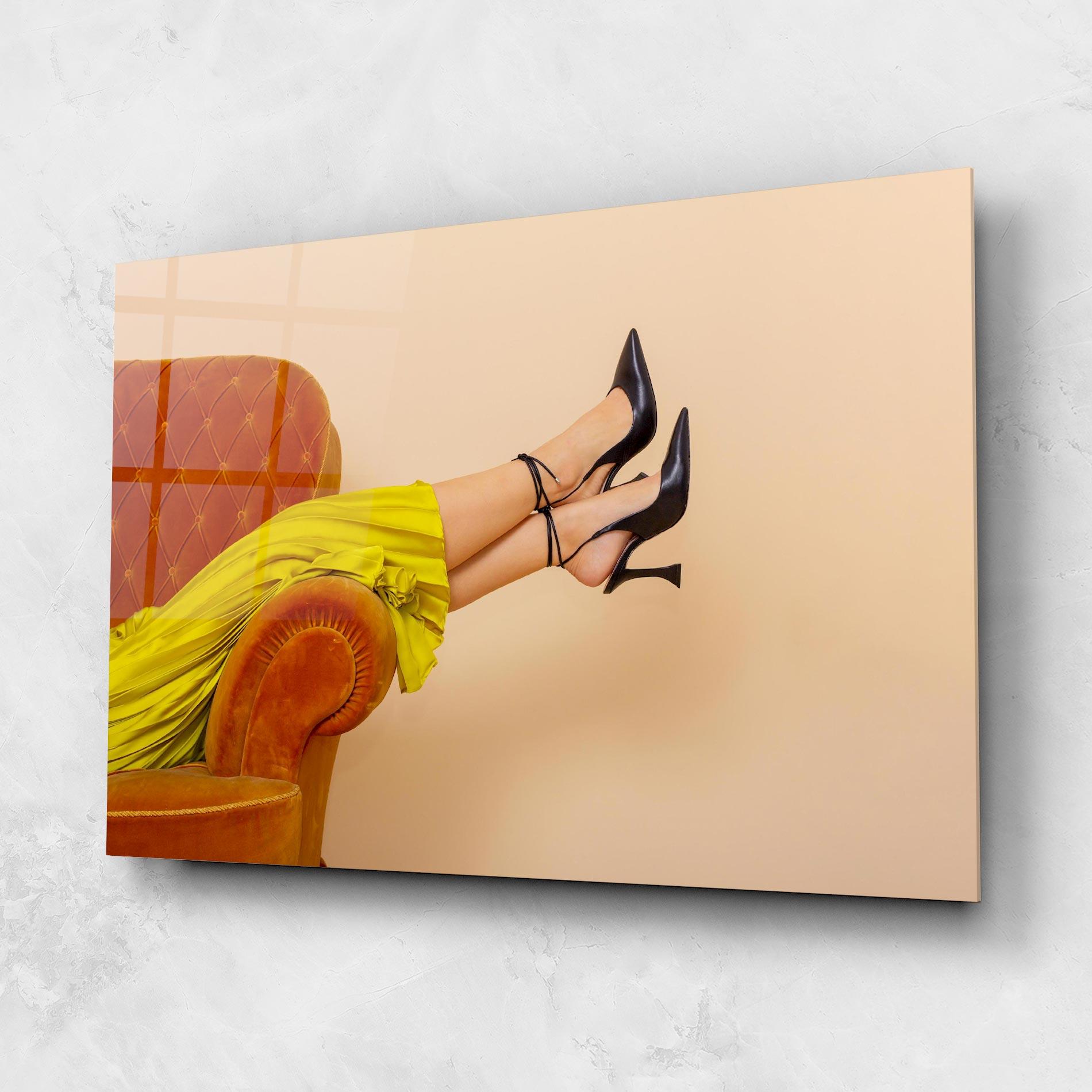 Glasbild Black Heals On Cream mockup 1