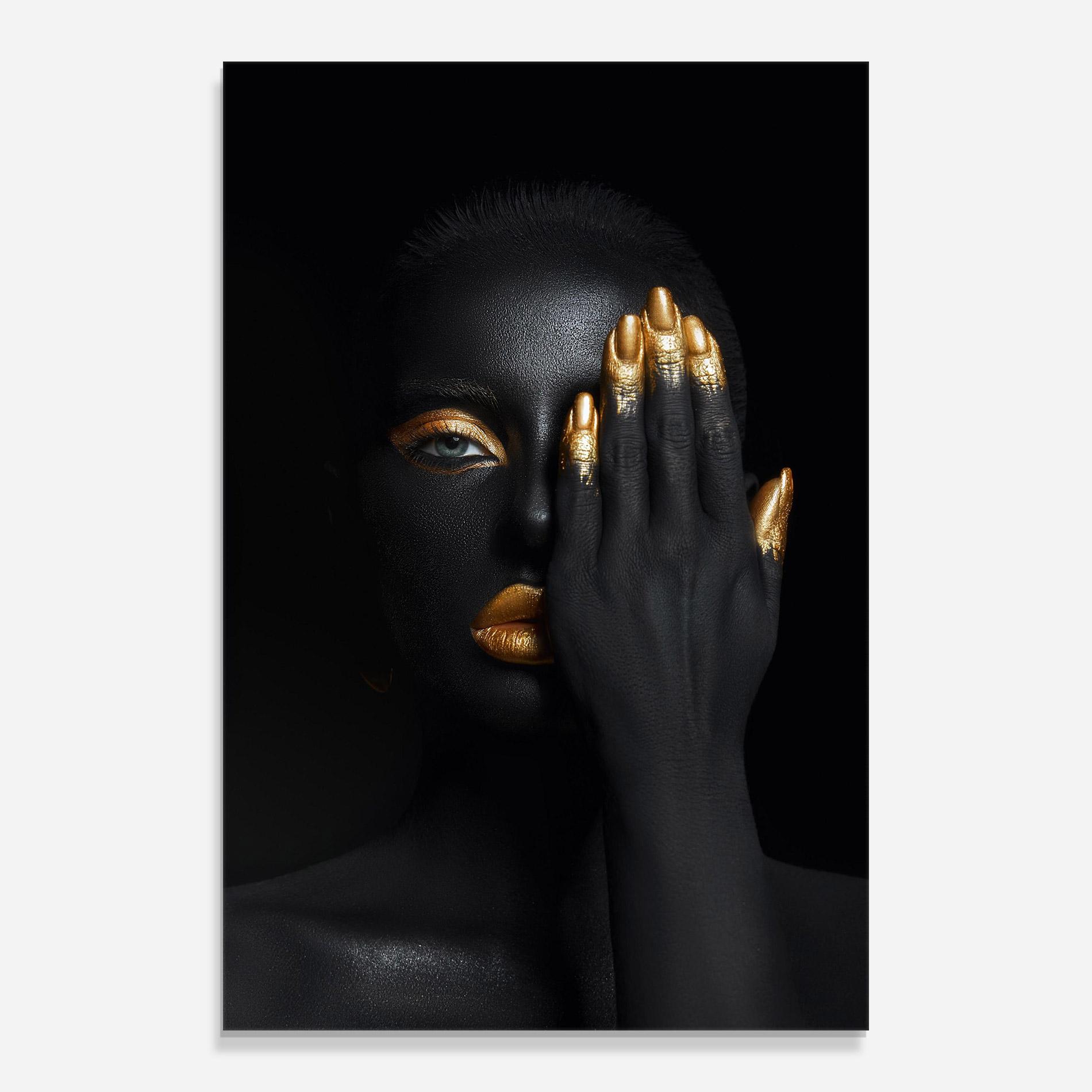 Glasbild Gold Makeup Chain mockup 0