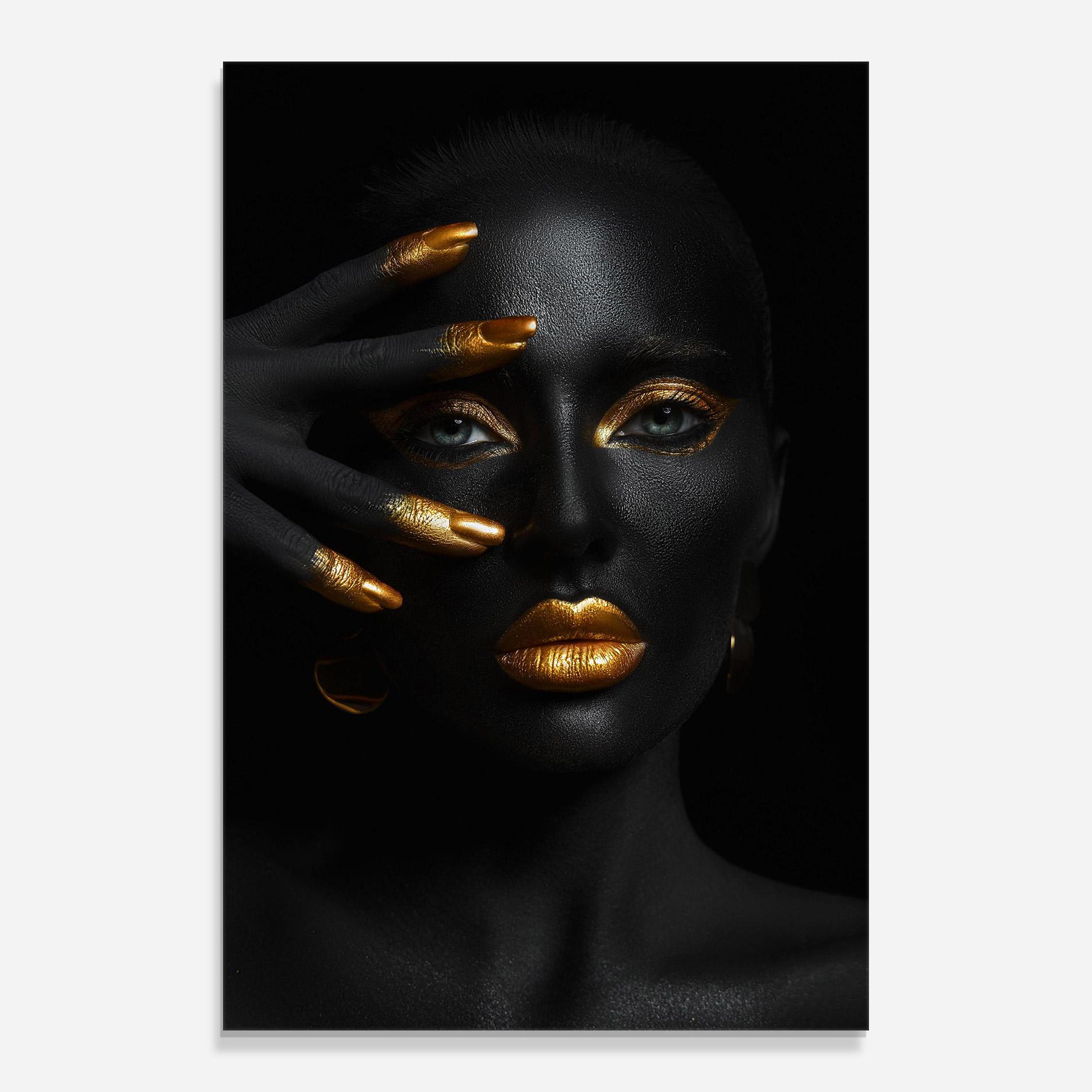 Glasbild Gold Makeup Nails mockup 0