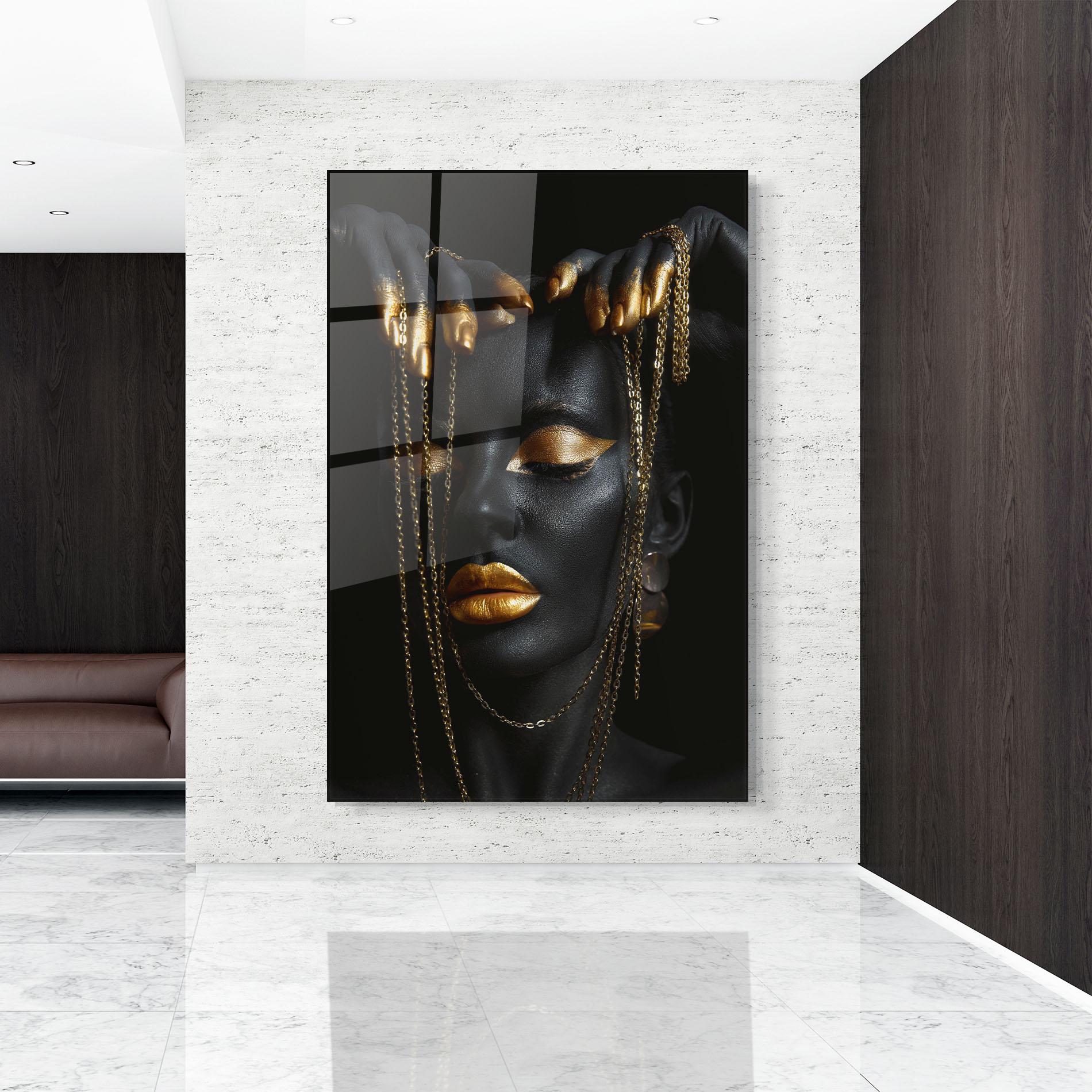 Glasbild Chain Gold Eyelids mockup 9