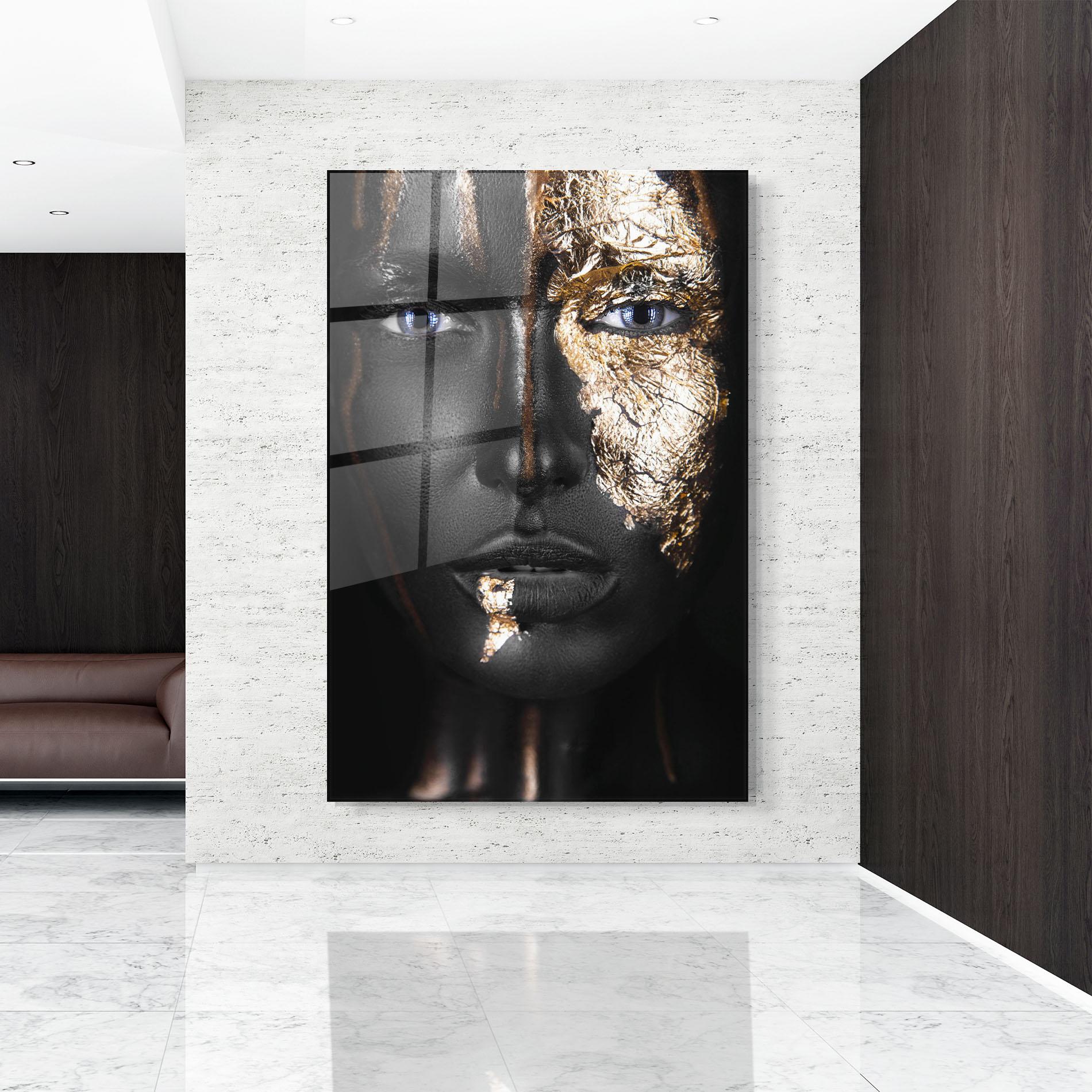 Glasbild Golden Face mockup 9