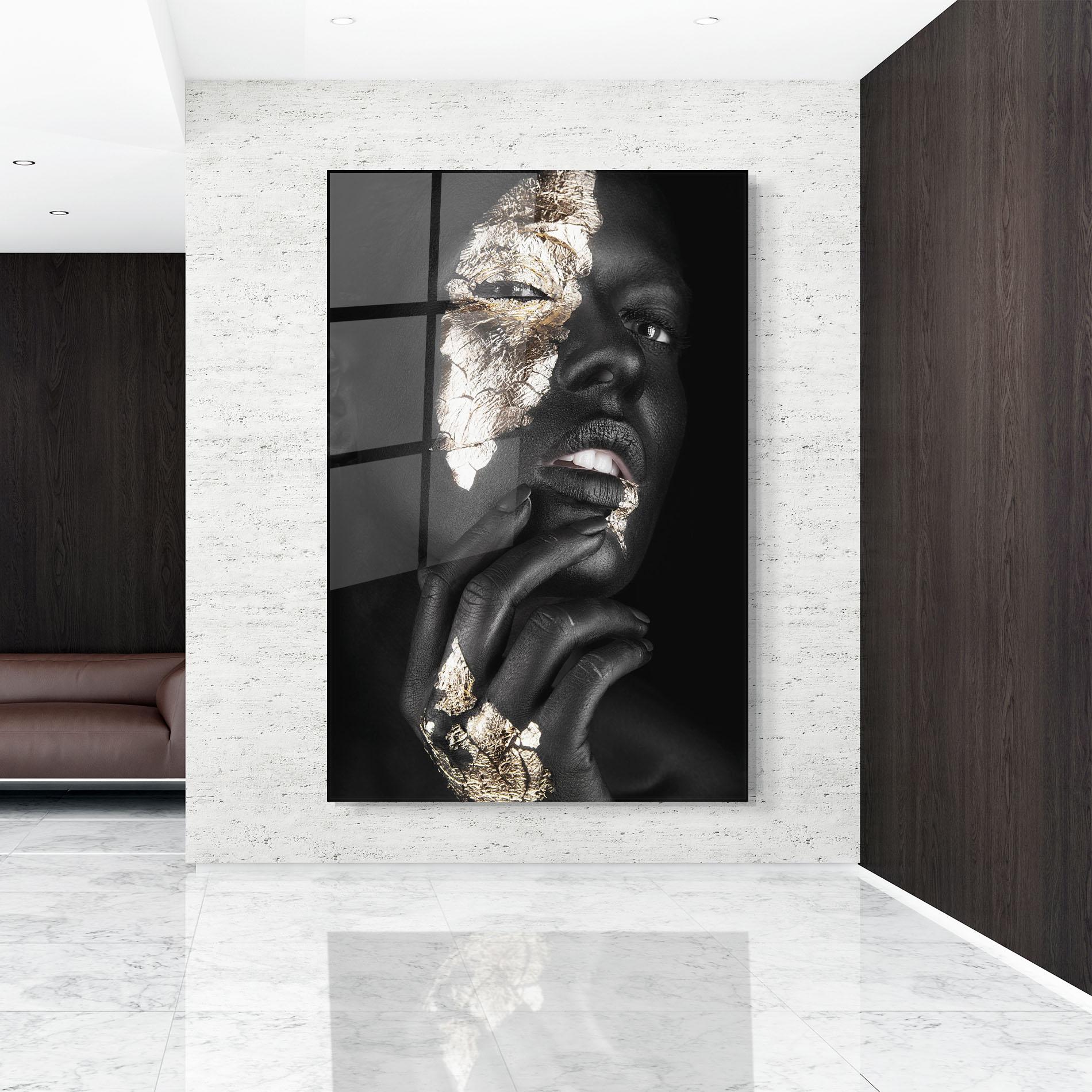 Glasbild Golden Posture mockup 9