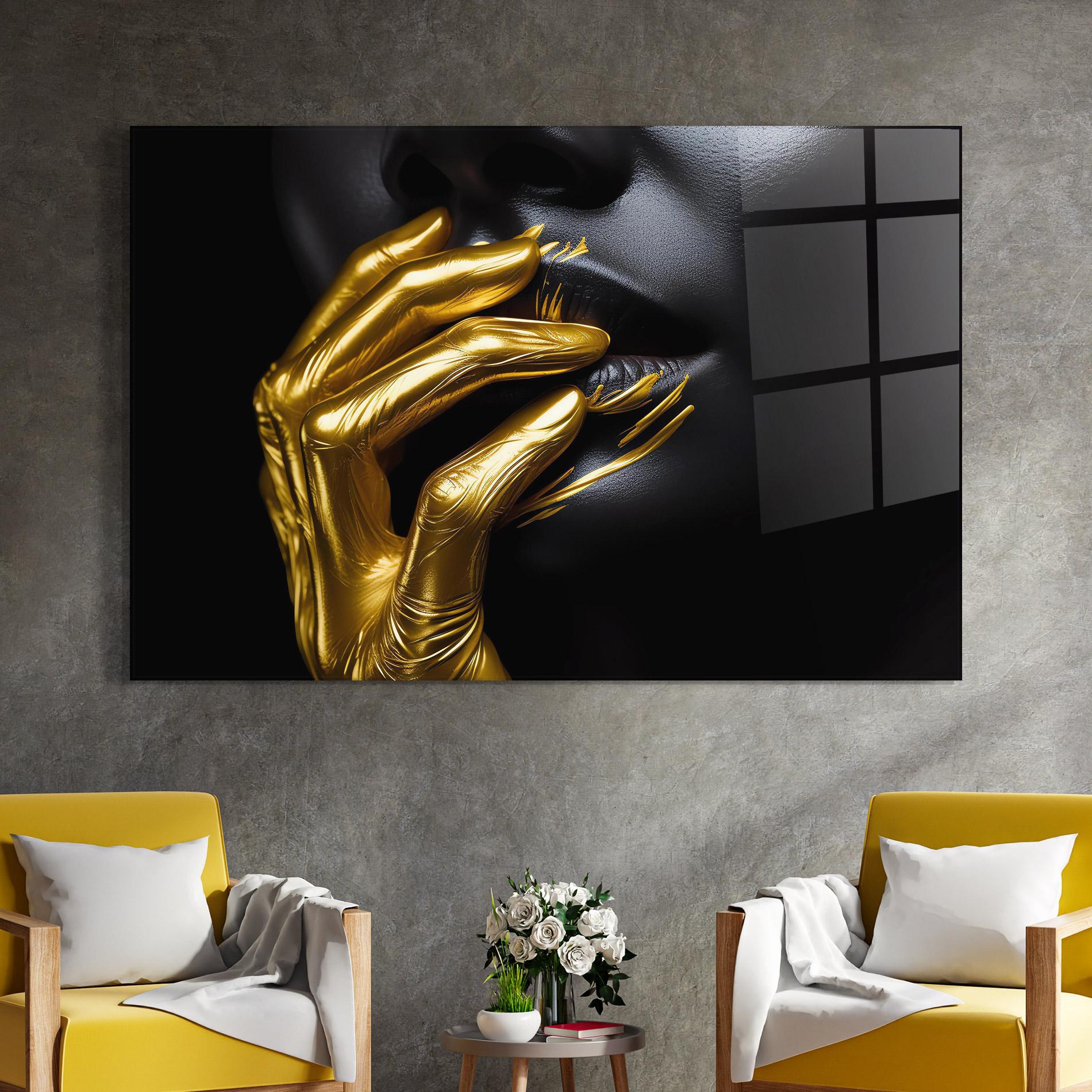 Glasbild Gold Small Hand mockup 4