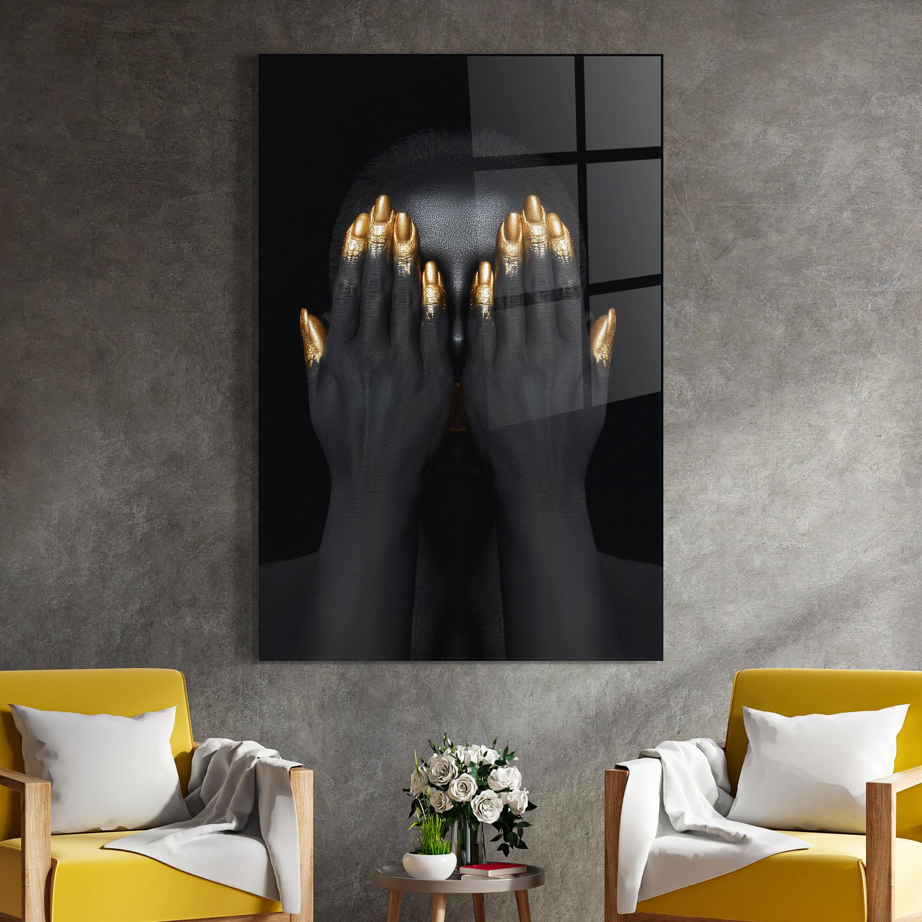 Glasbild Gold Fingertips Chain mockup 4