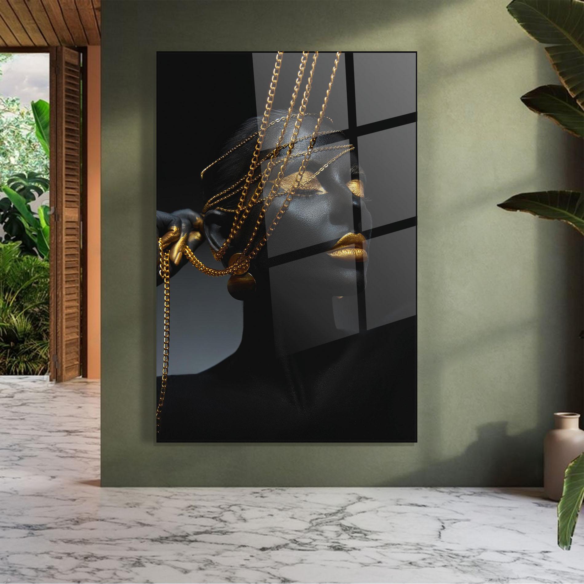 Glasbild Gold Chain Fingertips mockup 7