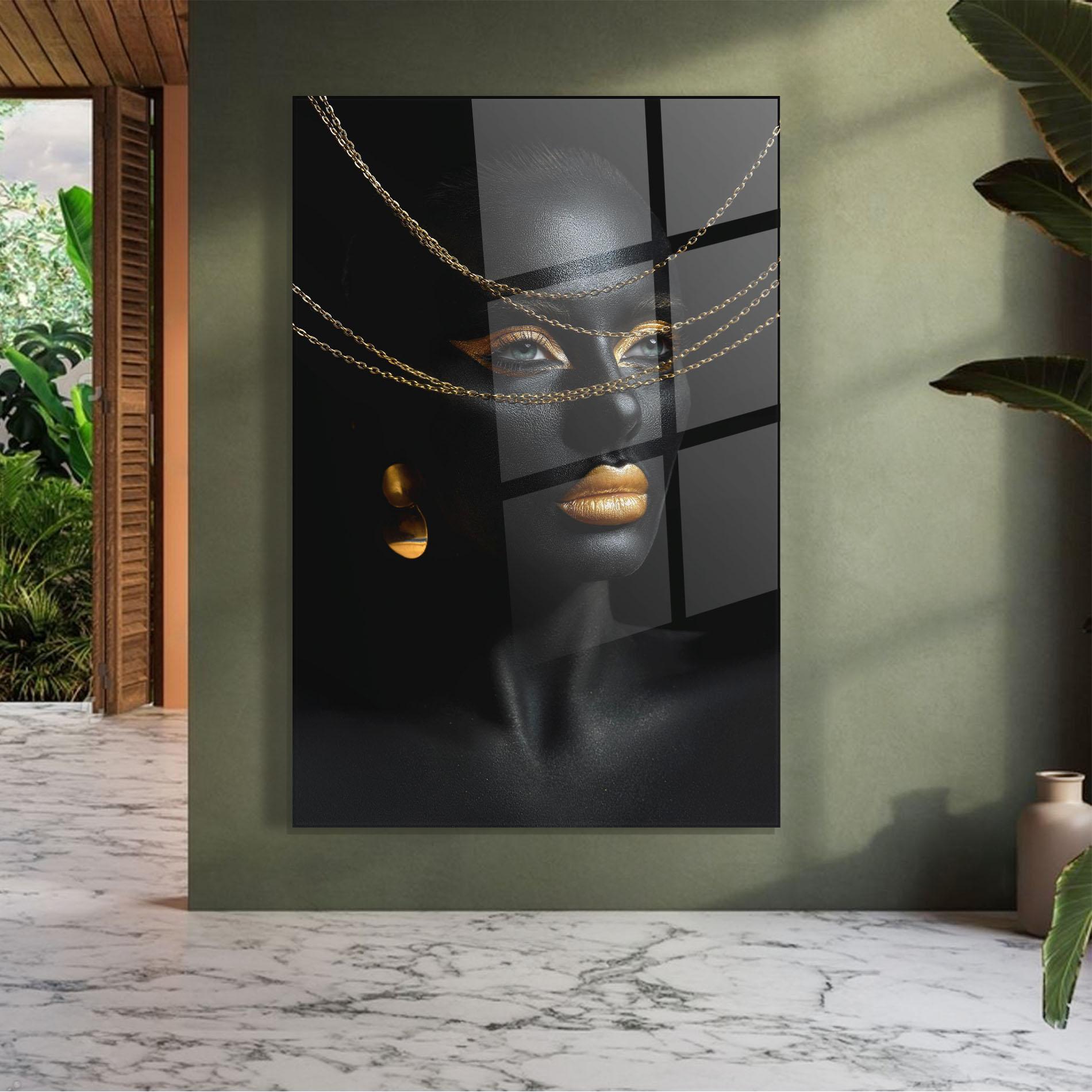 Glasbild Gold Chain Woman mockup 7