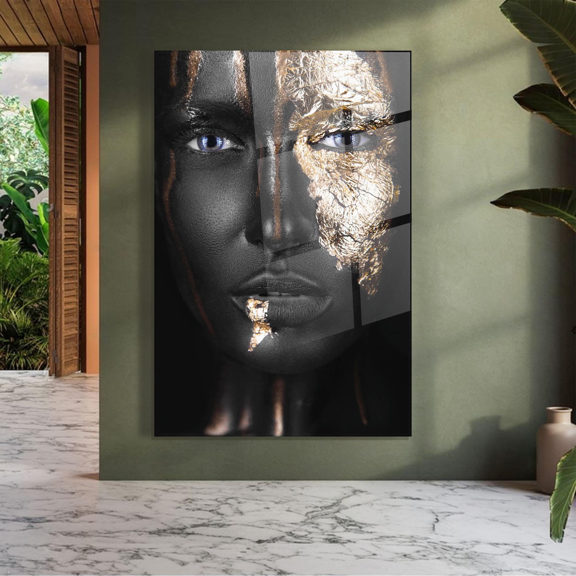 Glasbild Golden Face mockup 7
