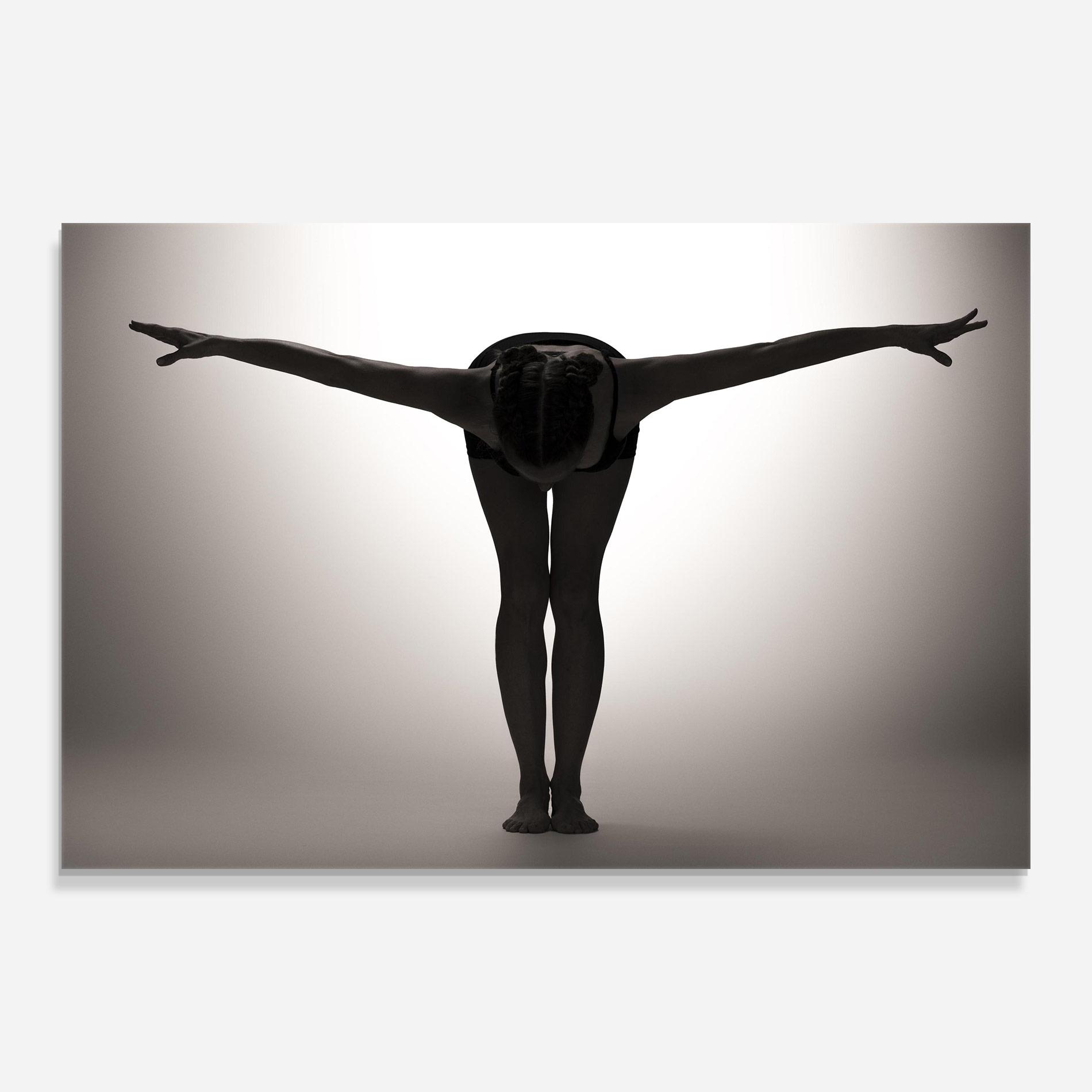 Glasbild Hands Apart mockup 0