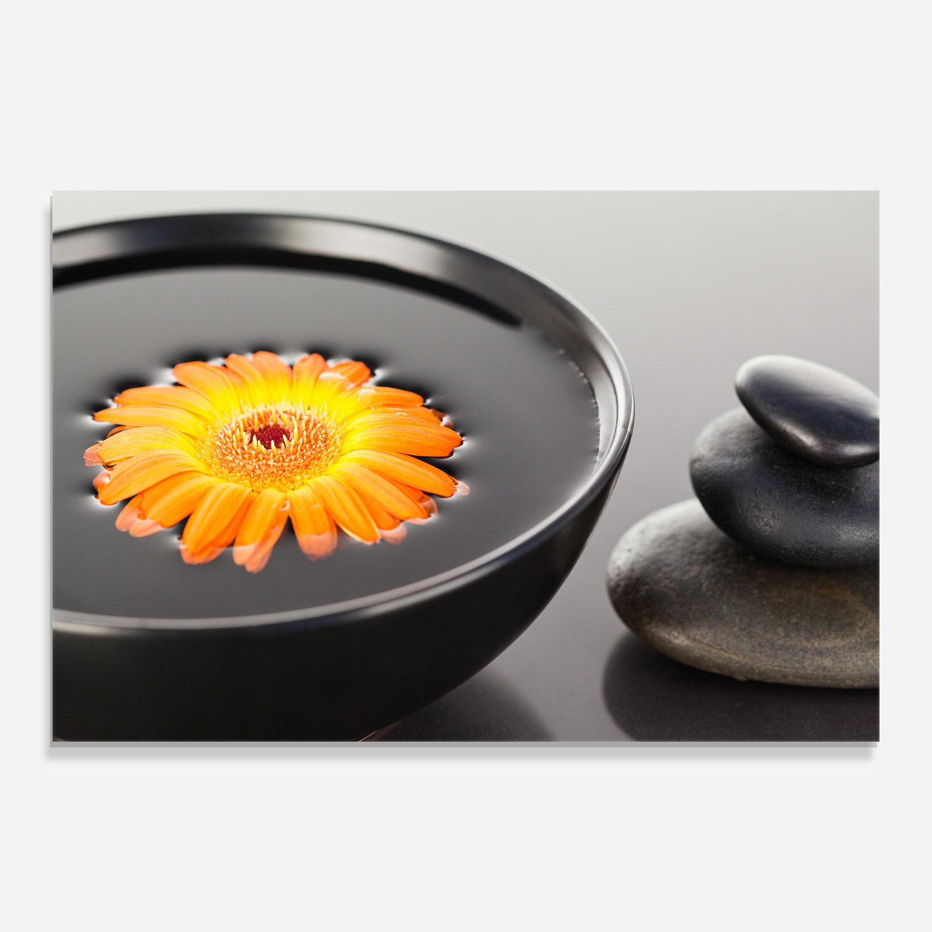 Glasbild Orange Flower Stones mockup 0