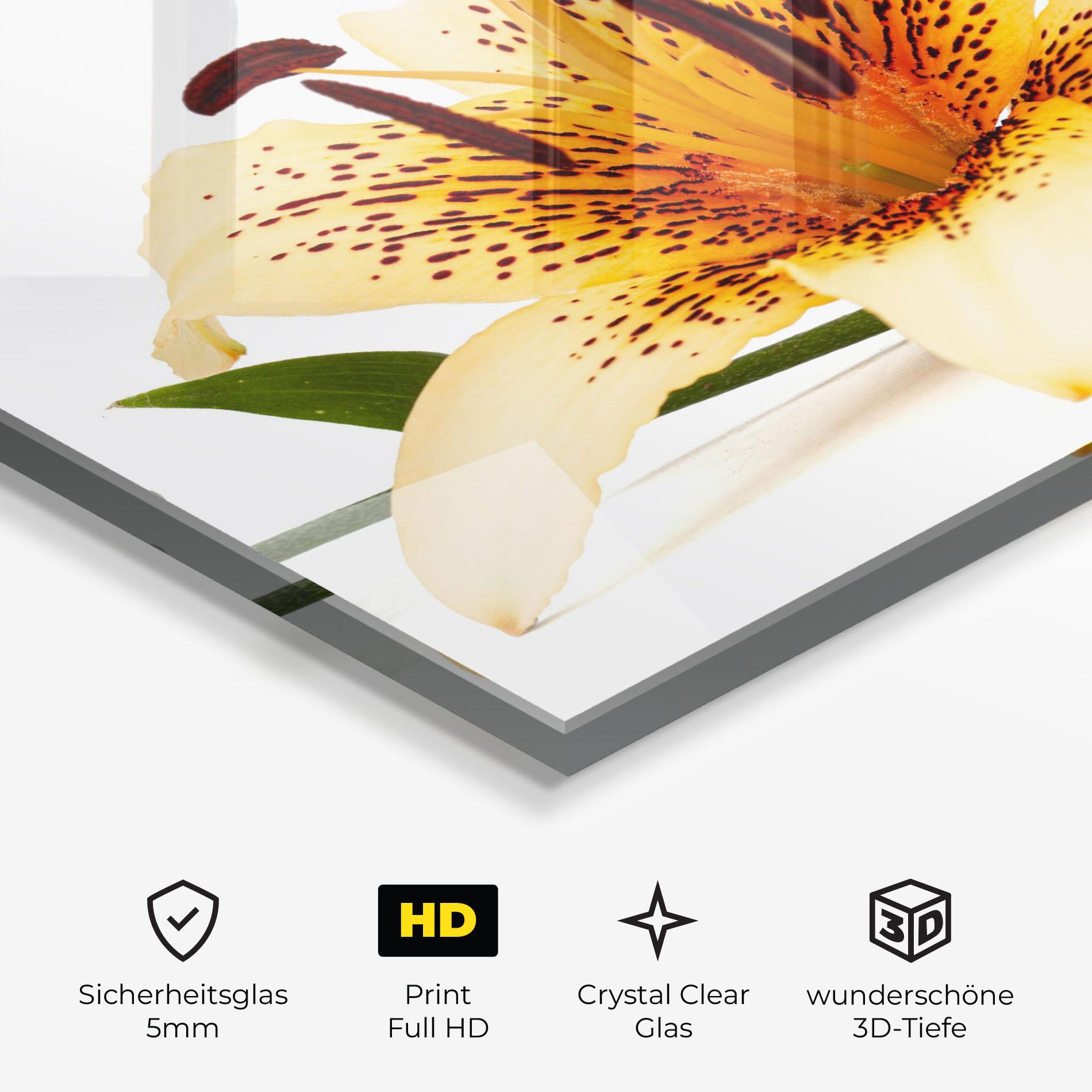 Glasbild Big Yellow Lily mockup 3