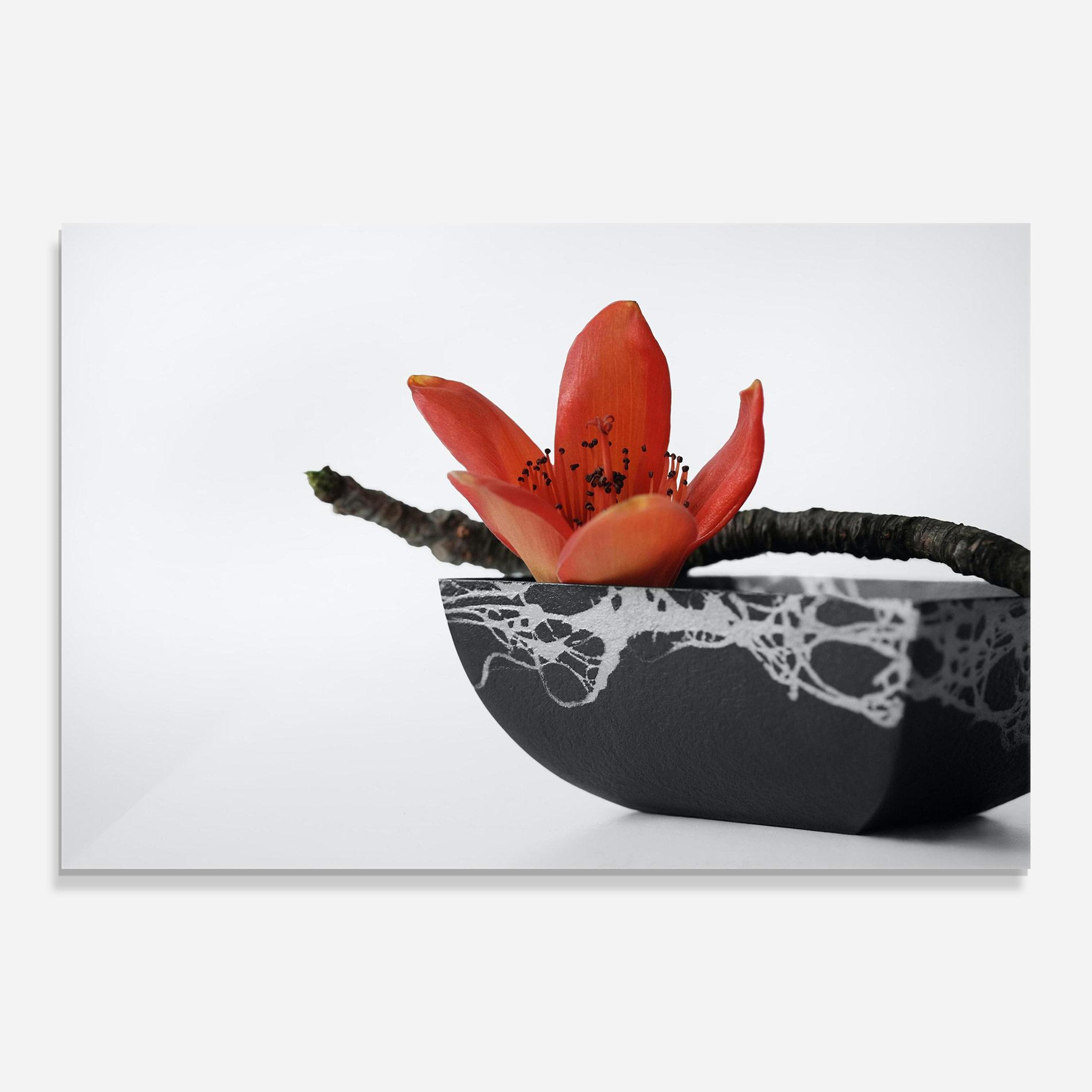 Glasbild Black Marble Vase mockup 0