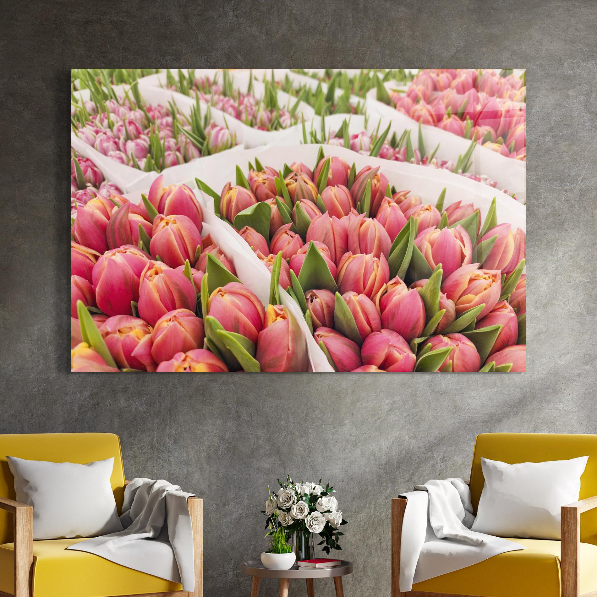 Glasbild Pretty Pink Tulips Bouquet mockup 4