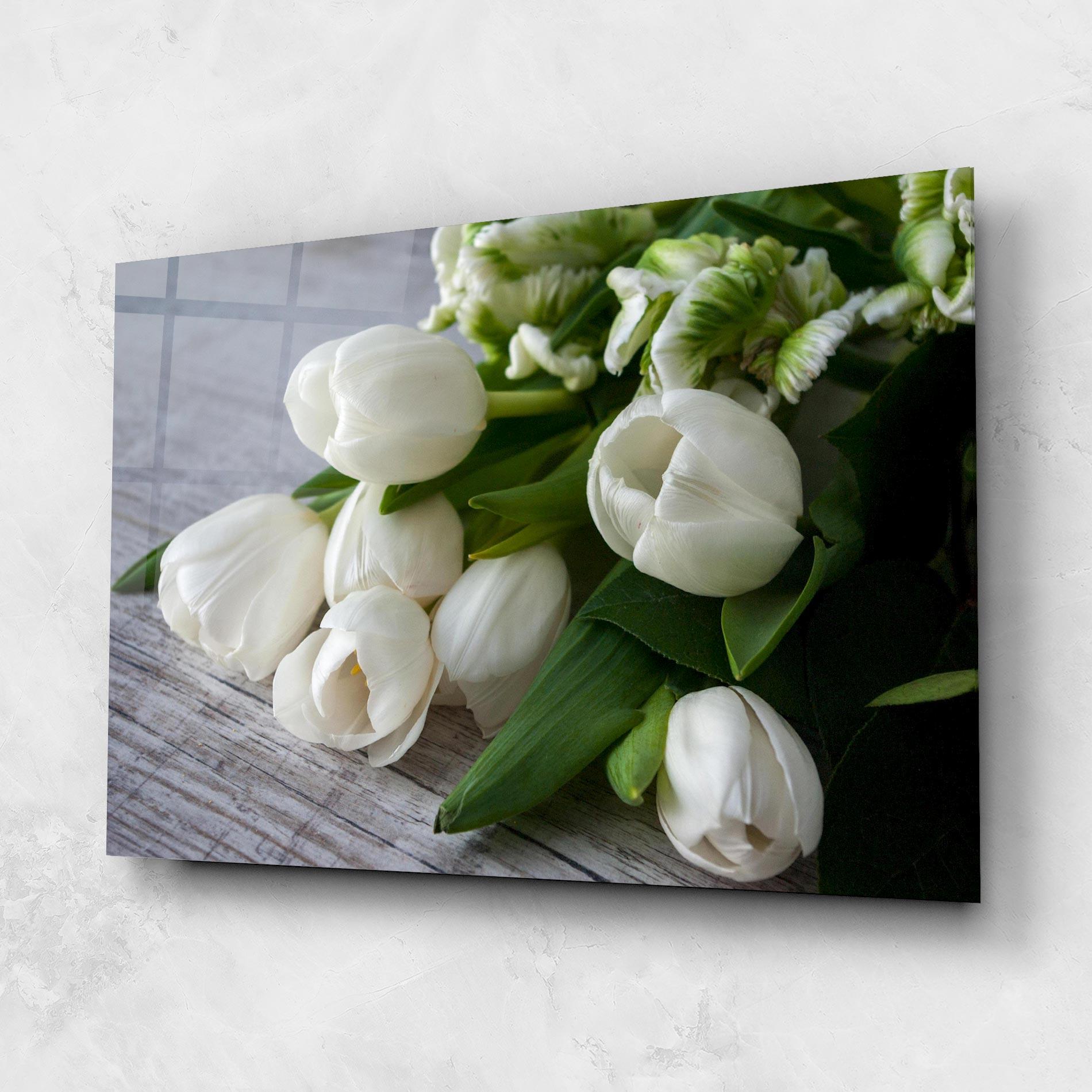Glasbild White Tulips Bouquet mockup 1