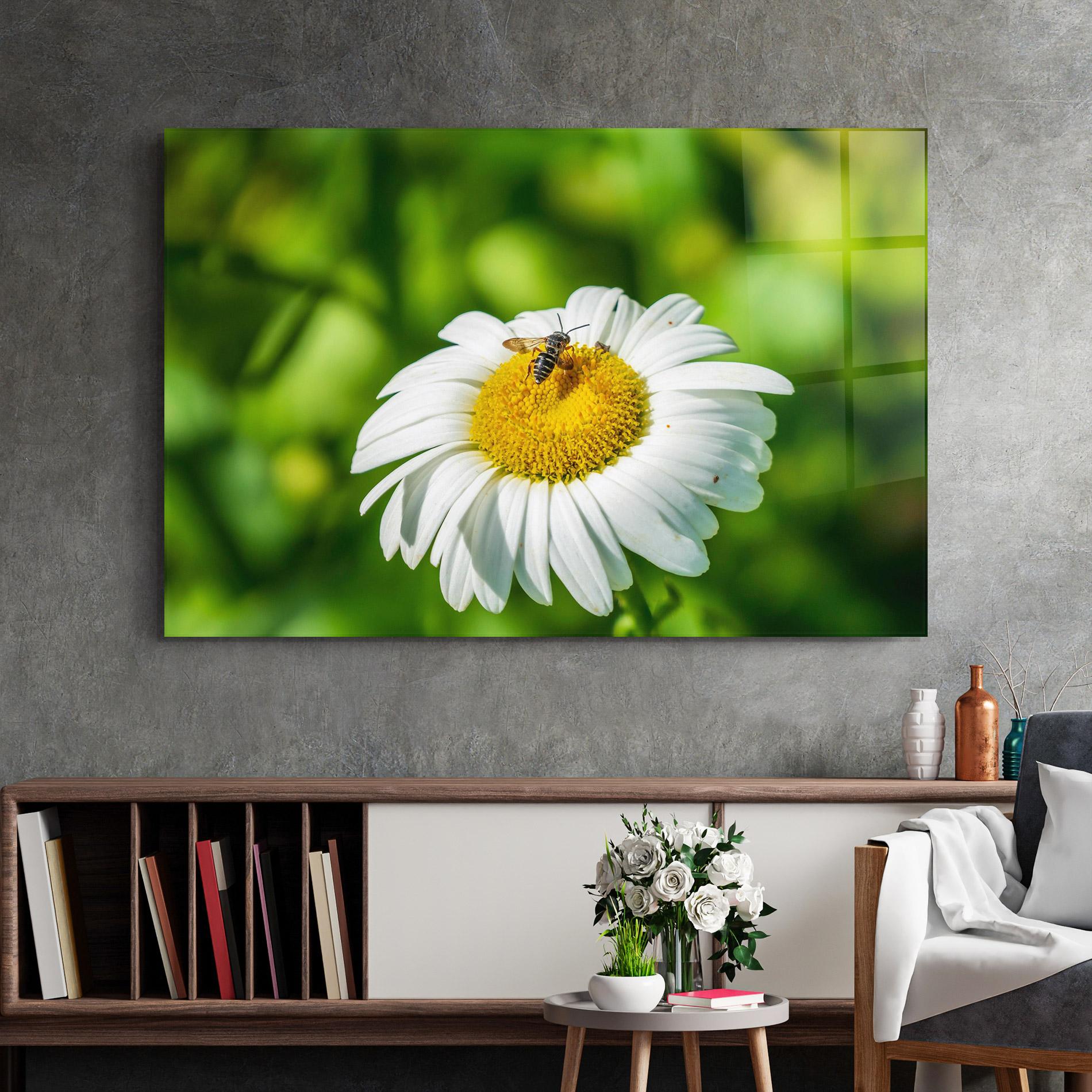 Glasbild Flying On The Daisy mockup 2