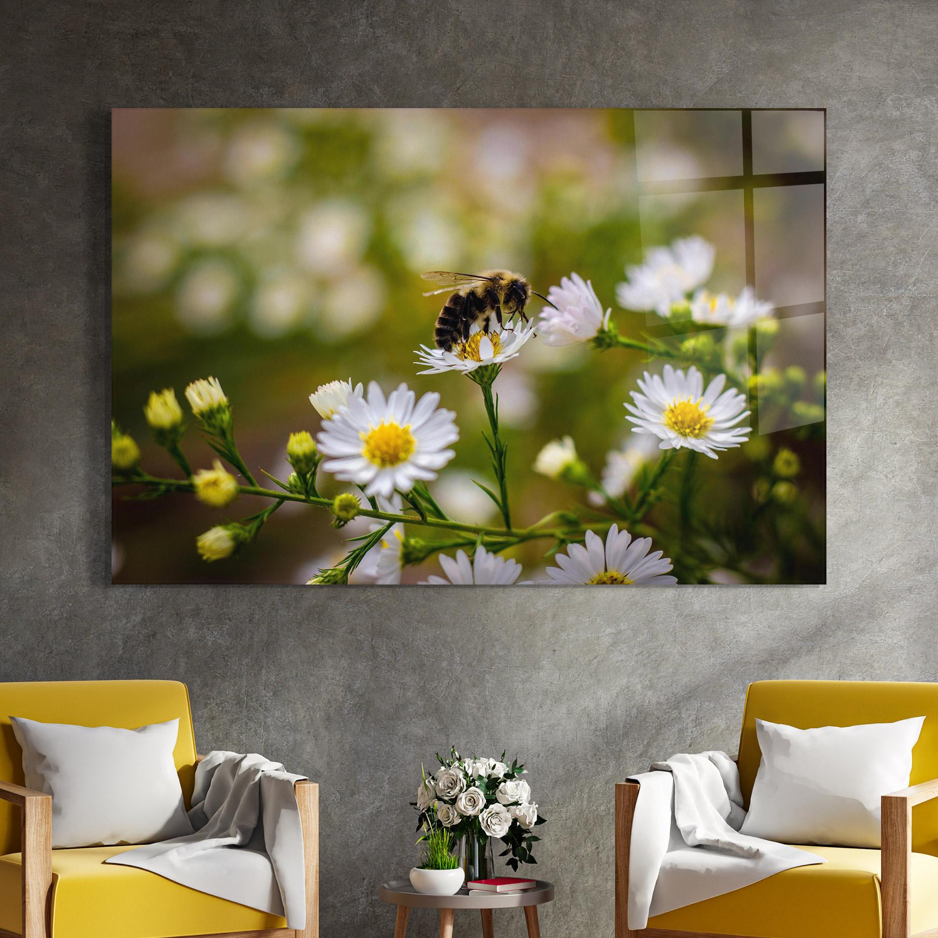 Glasbild Bee On Small Flower mockup 4