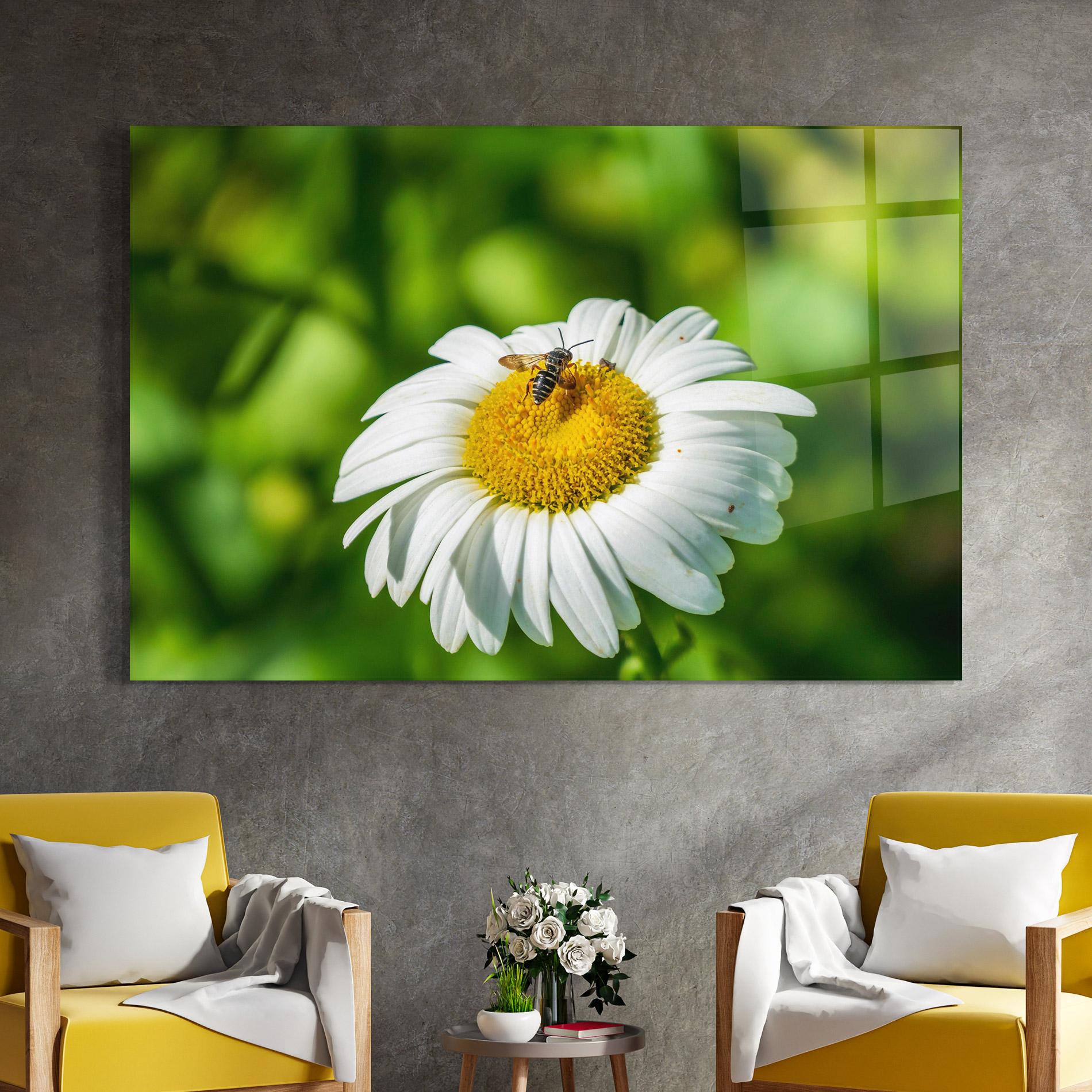 Glasbild Flying On The Daisy mockup 4